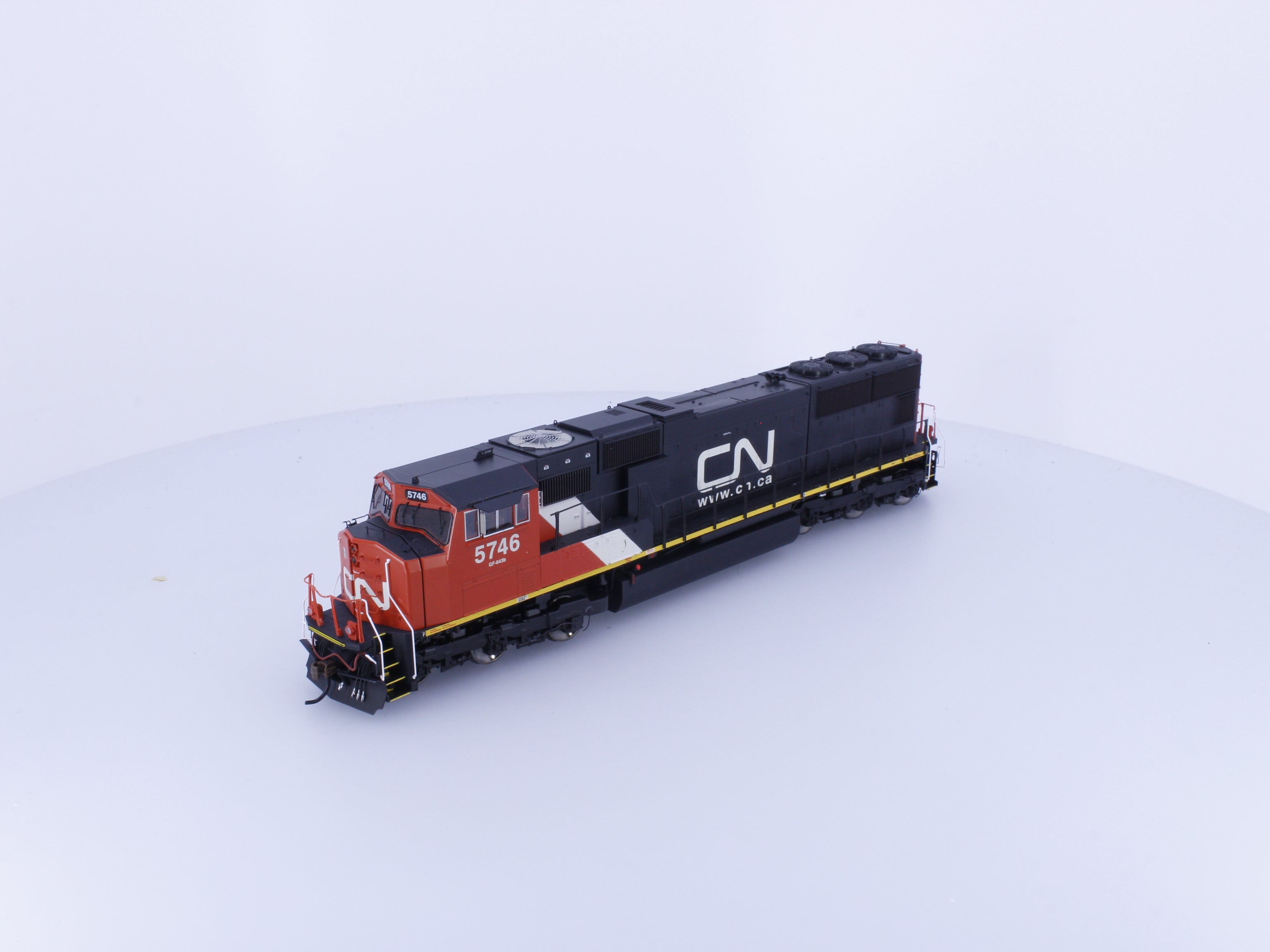 Athearn ATHG69566 HO SD75I Diesel Locomotive Wed Address Logo Canadian National (CN) 5746 DCC & Sound
