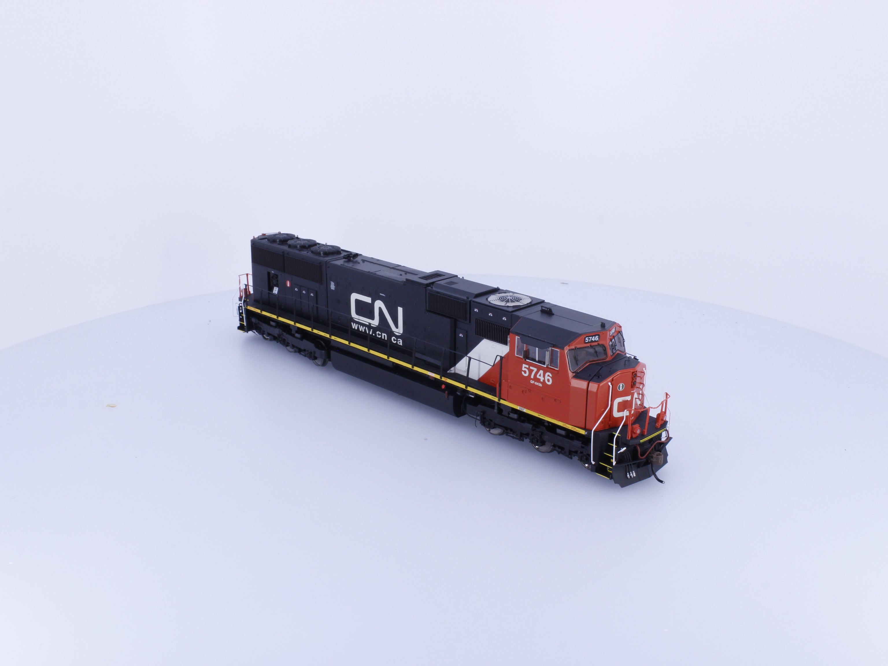 Athearn ATHG69566 HO SD75I Diesel Locomotive Wed Address Logo Canadian National (CN) 5746 DCC & Sound