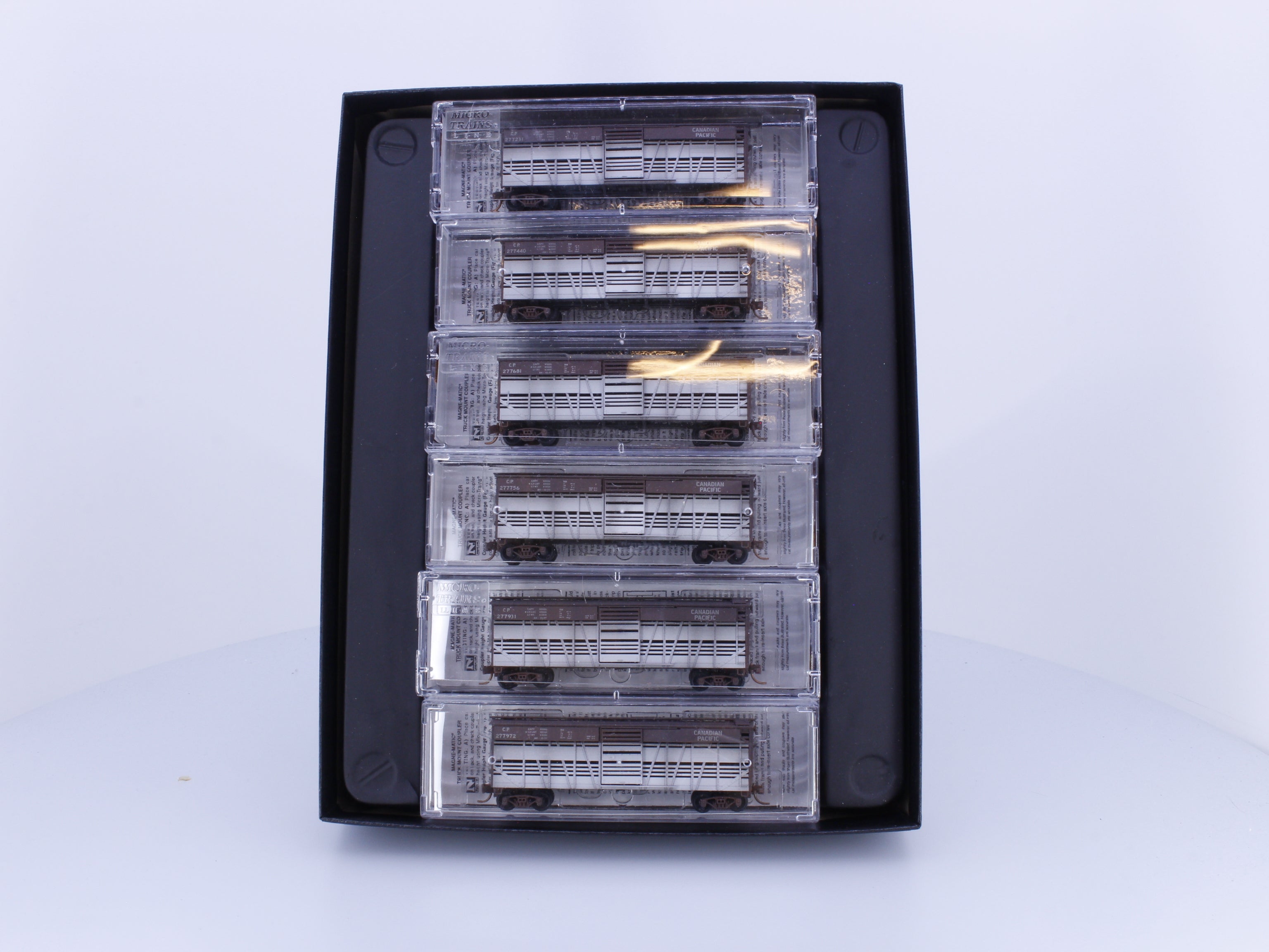 Micro Trains 48903590018 N 6 Piece Cattle Cars Runner Pack Canadian Pacific (CP) 277231-277972