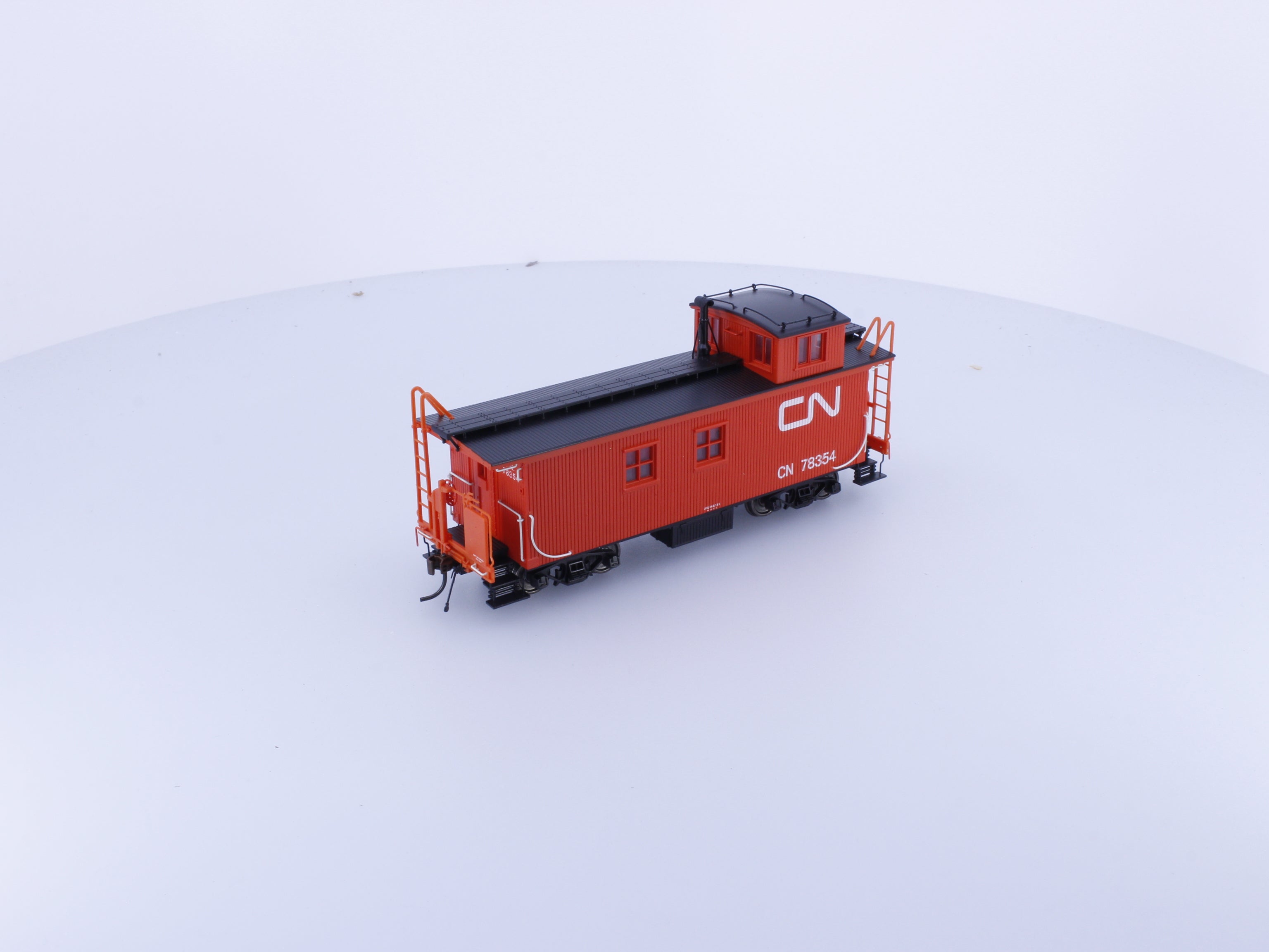 Trueline Trains 301022 HO Gold Line Caboose Canadian National (CN) 78354