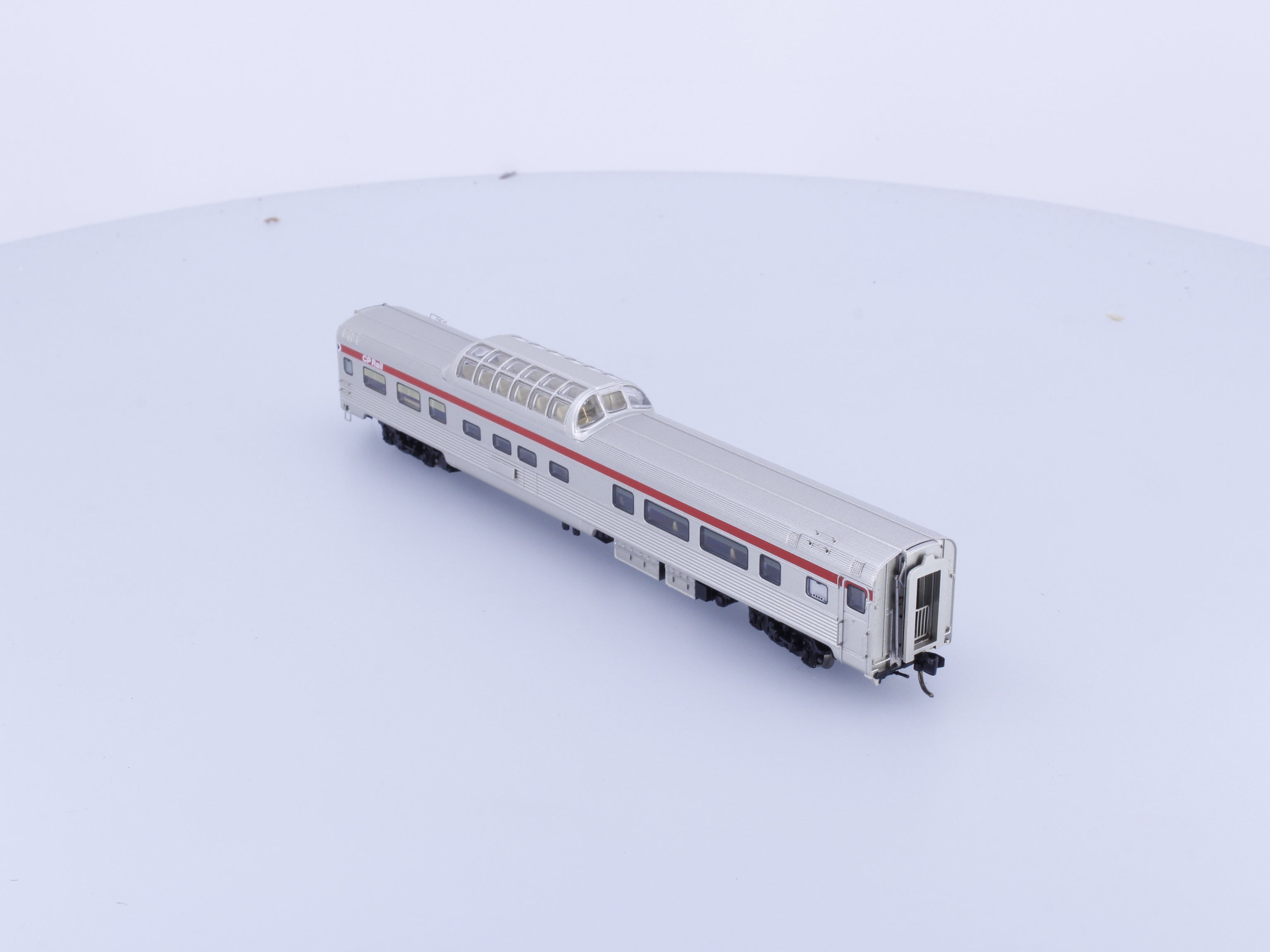 Rapido 550109 N Skyline Dome Coach Action Red #1 Canadian Pacific (CP)