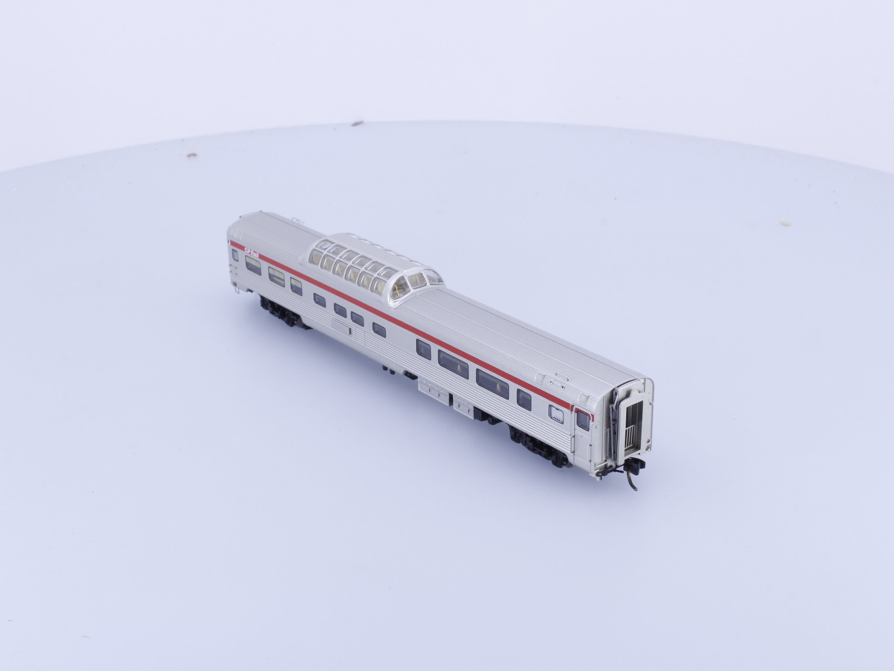 Rapido 550109 N Skyline Dome Coach Action Red #2 Canadian Pacific (CP)
