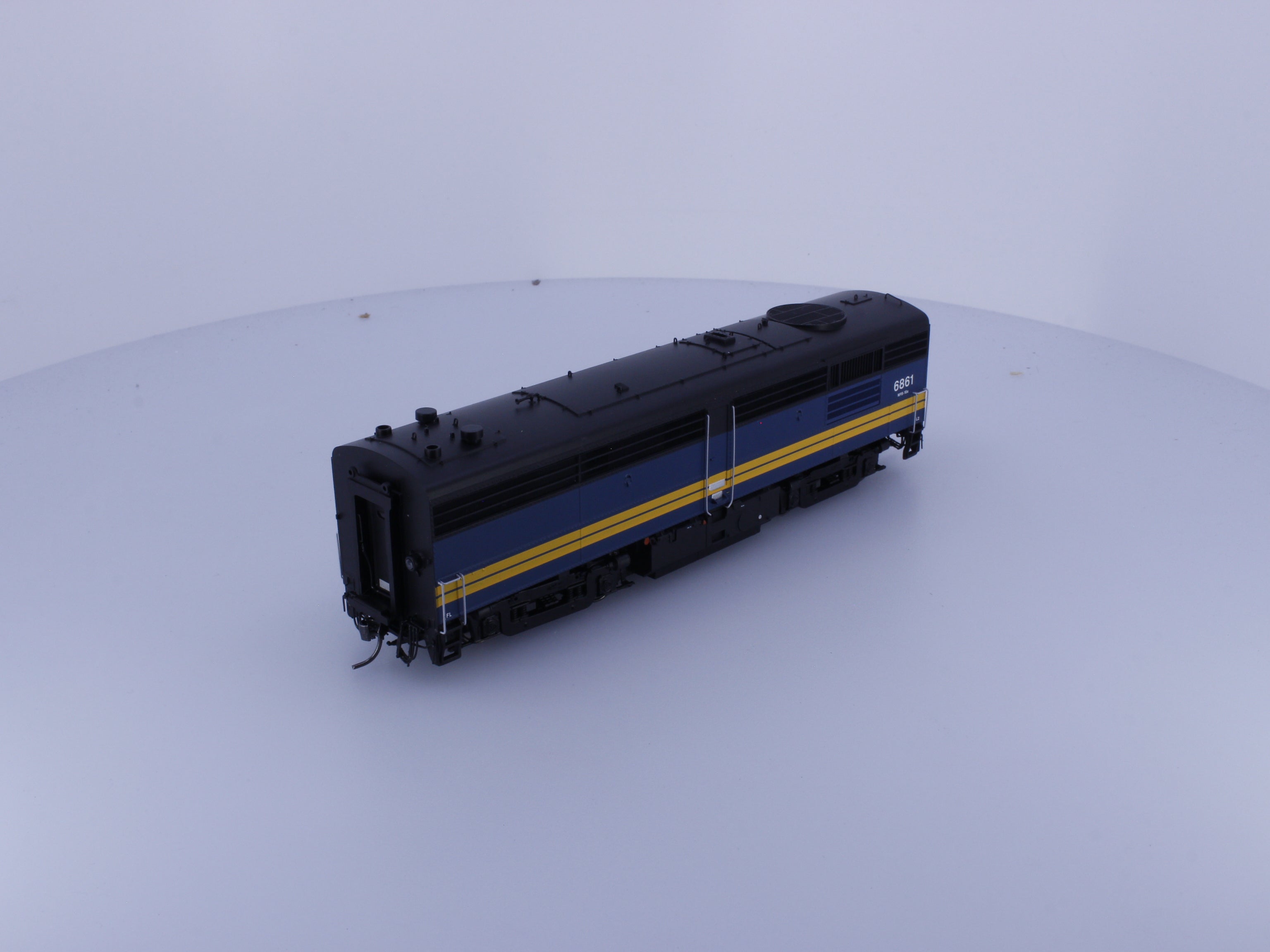 Rapido 30511 HO FPB-4 Diesel B Unit #2 Via Rail (VIA) 6861 DCC & Sound