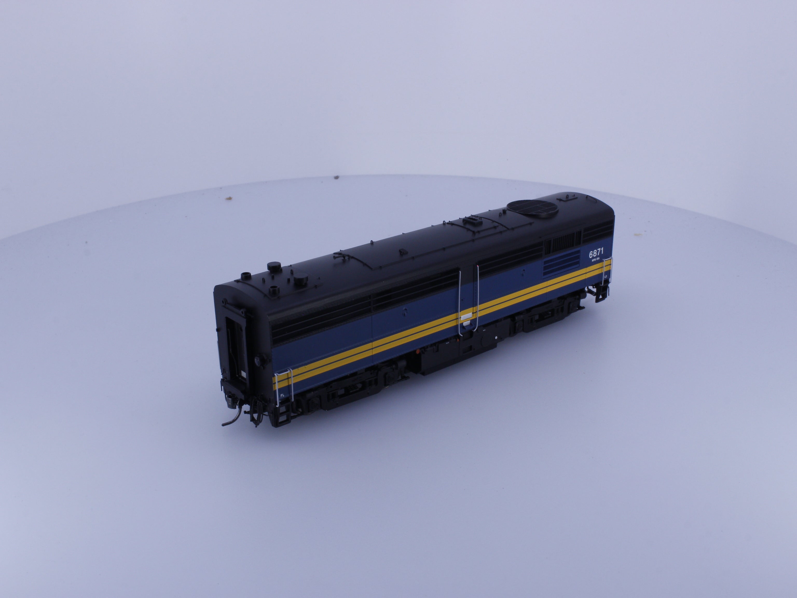 Rapido 30514 HO FPB-4 Diesel B Unit #1 Via Rail (VIA) 6871 DCC & Sound