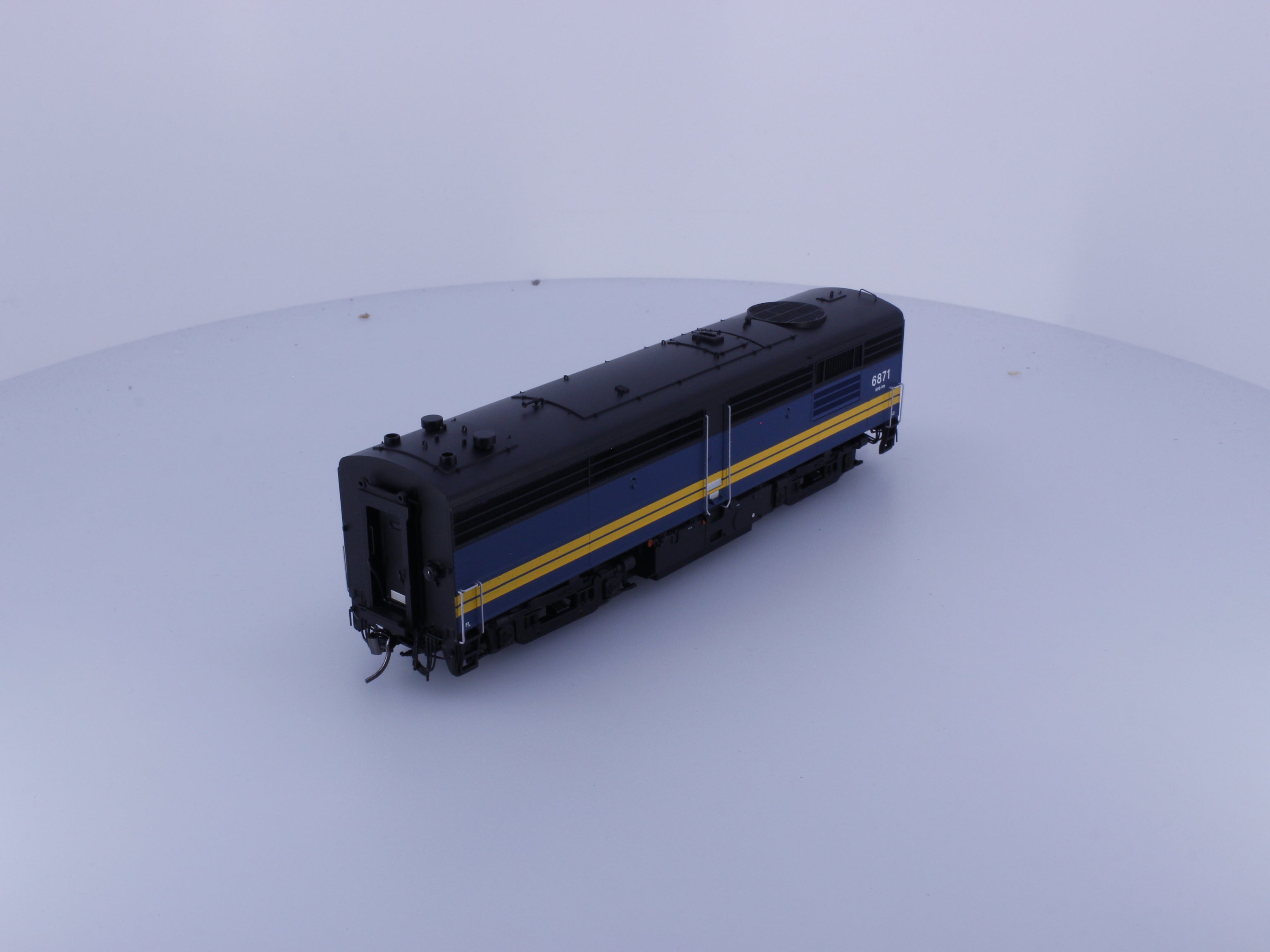 Rapido 30514 HO FPB-4 Diesel B Unit #2 Via Rail (VIA) 6871 DCC & Sound