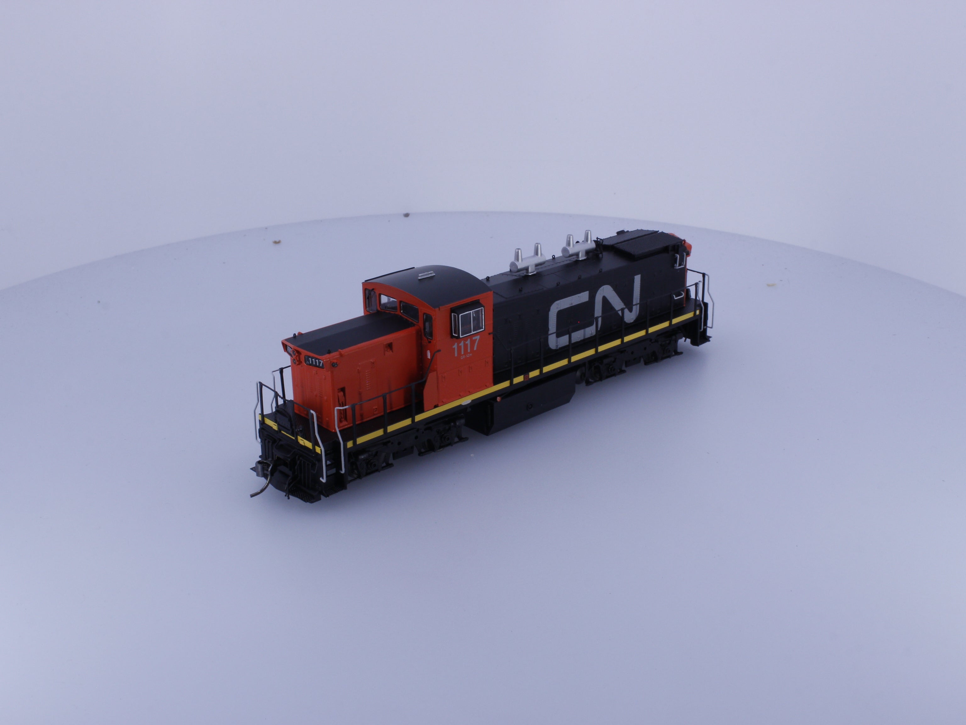 Rapido 10536 HO GMD-1 Diesel Locomotive Wet Noodle Scheme Canadian National (CN) 1117 DCC & Sound
