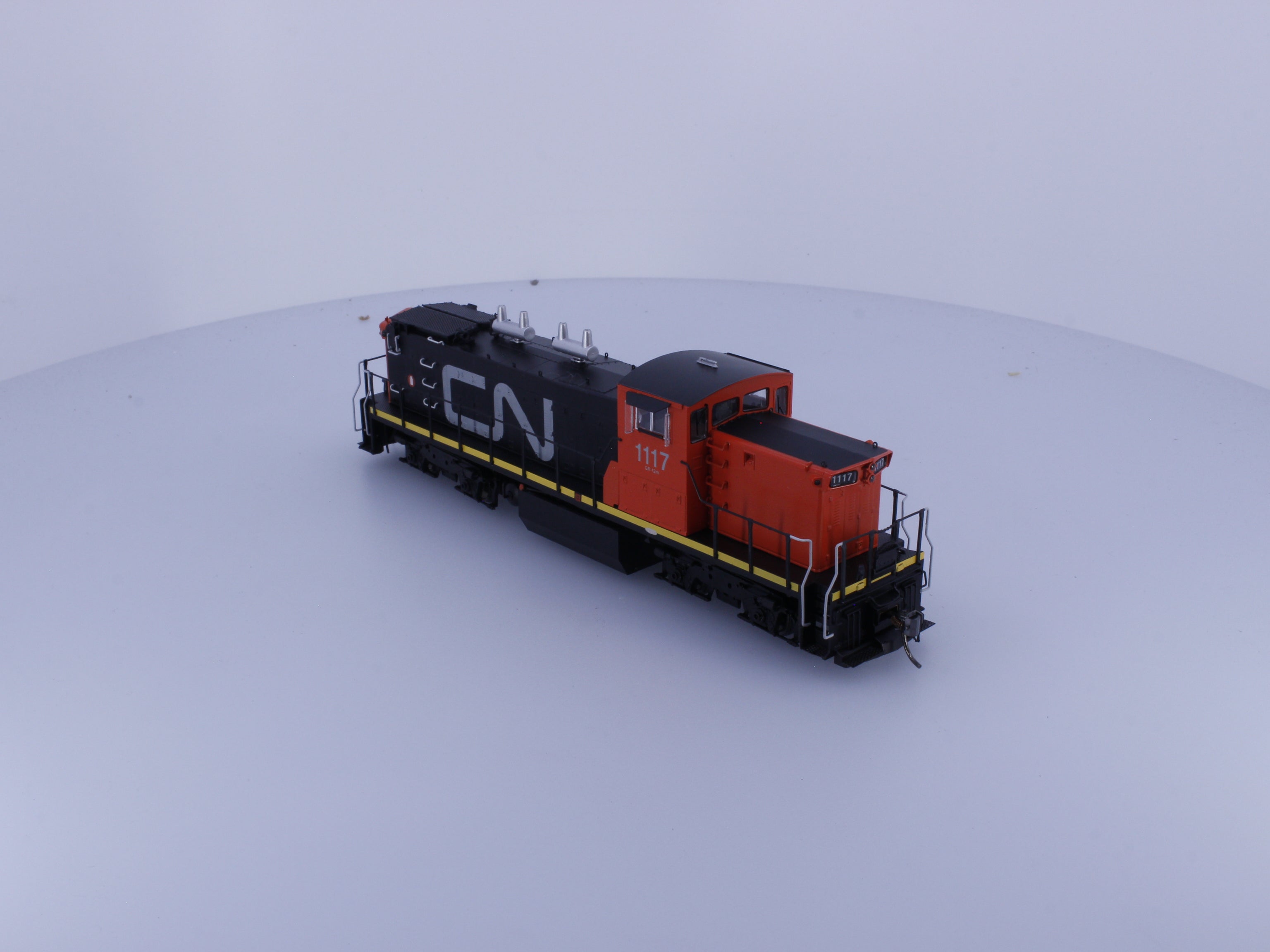 Rapido 10536 HO GMD-1 Diesel Locomotive Wet Noodle Scheme Canadian National (CN) 1117 DCC & Sound