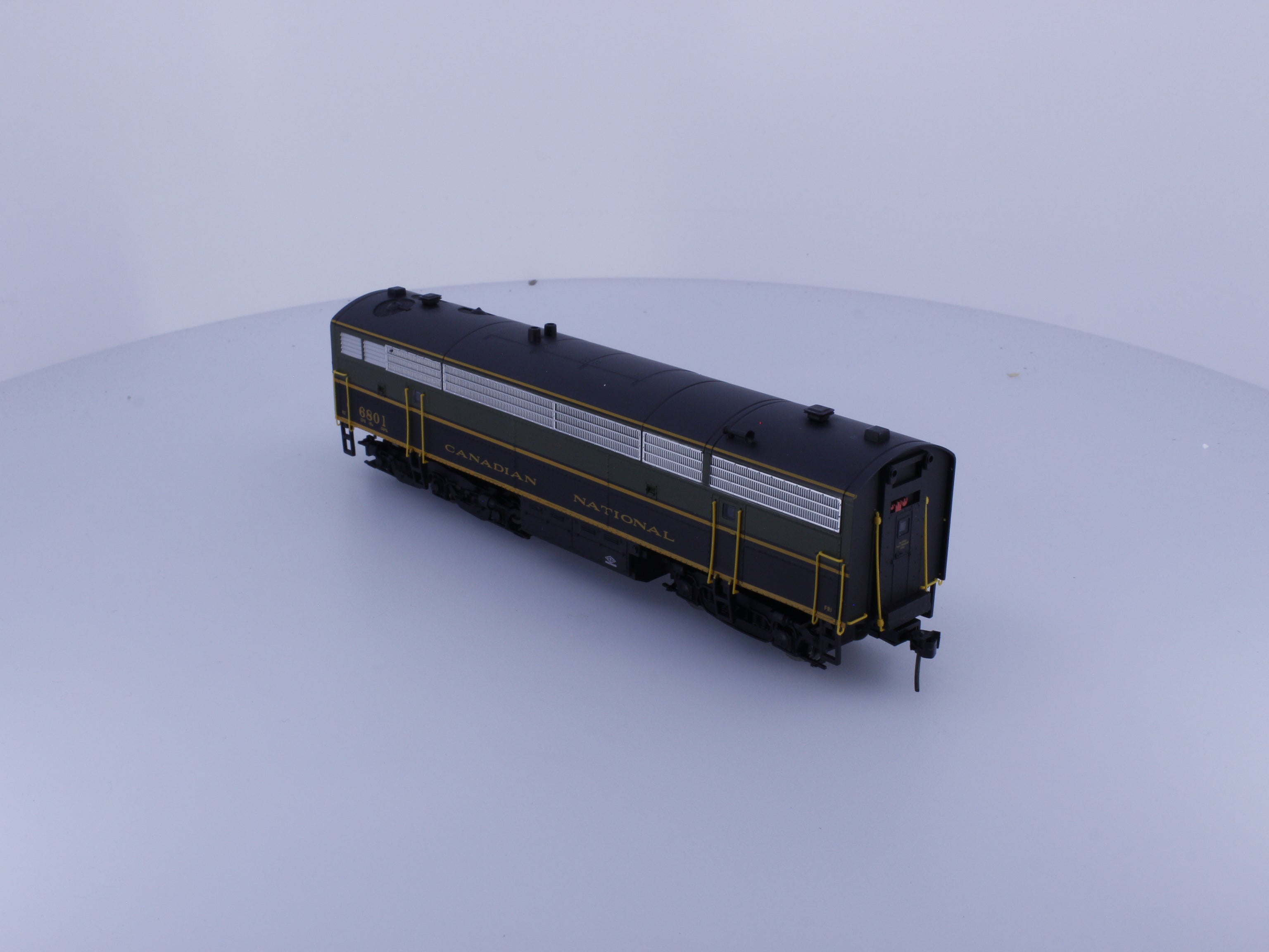 Trueline Trains 500128 HO C-Liner 5-Axle Powered B Unit Locomotive Green Scheme Canadian National (CN) 6801 DCC & Sound