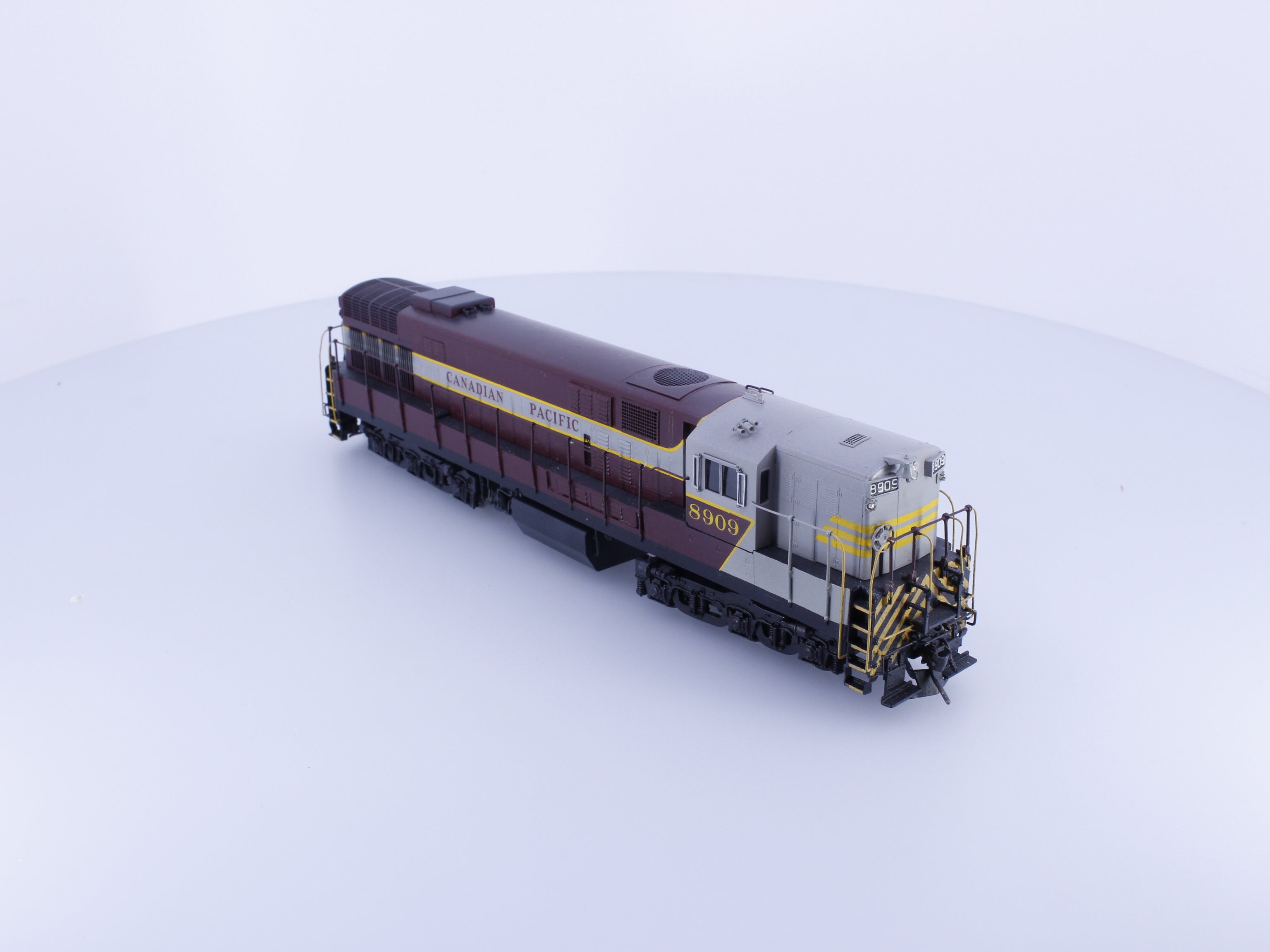 Van Hobbies CPTM HO Brass Train Master Diesel Locomotive Canadian Pacific (CP) Analog DC (#2)