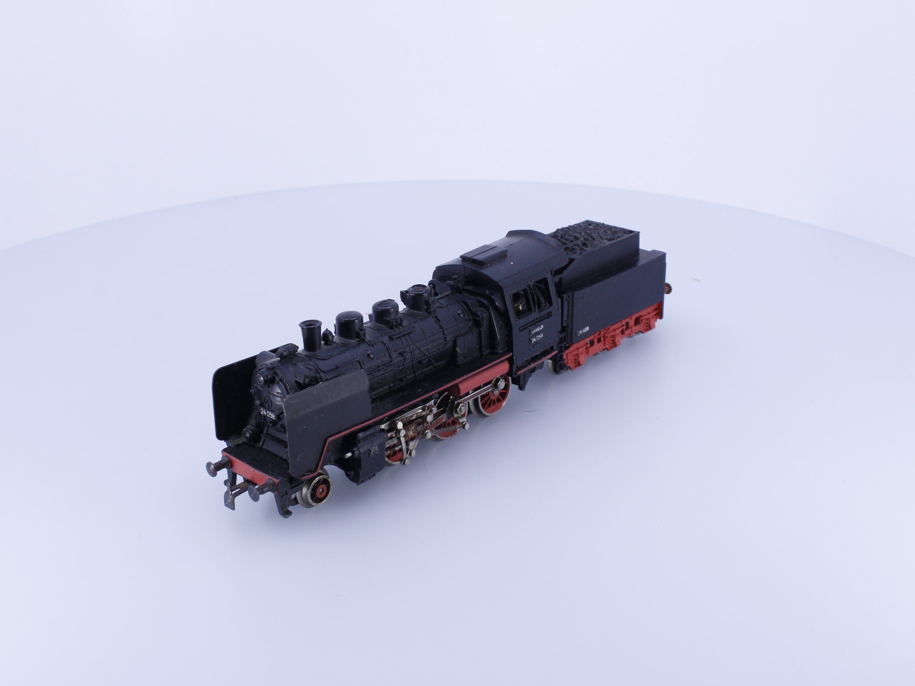 Marklin 3003 HO DB BR24 2-6-0 Steam Locomotive #2 24058 Analog AC