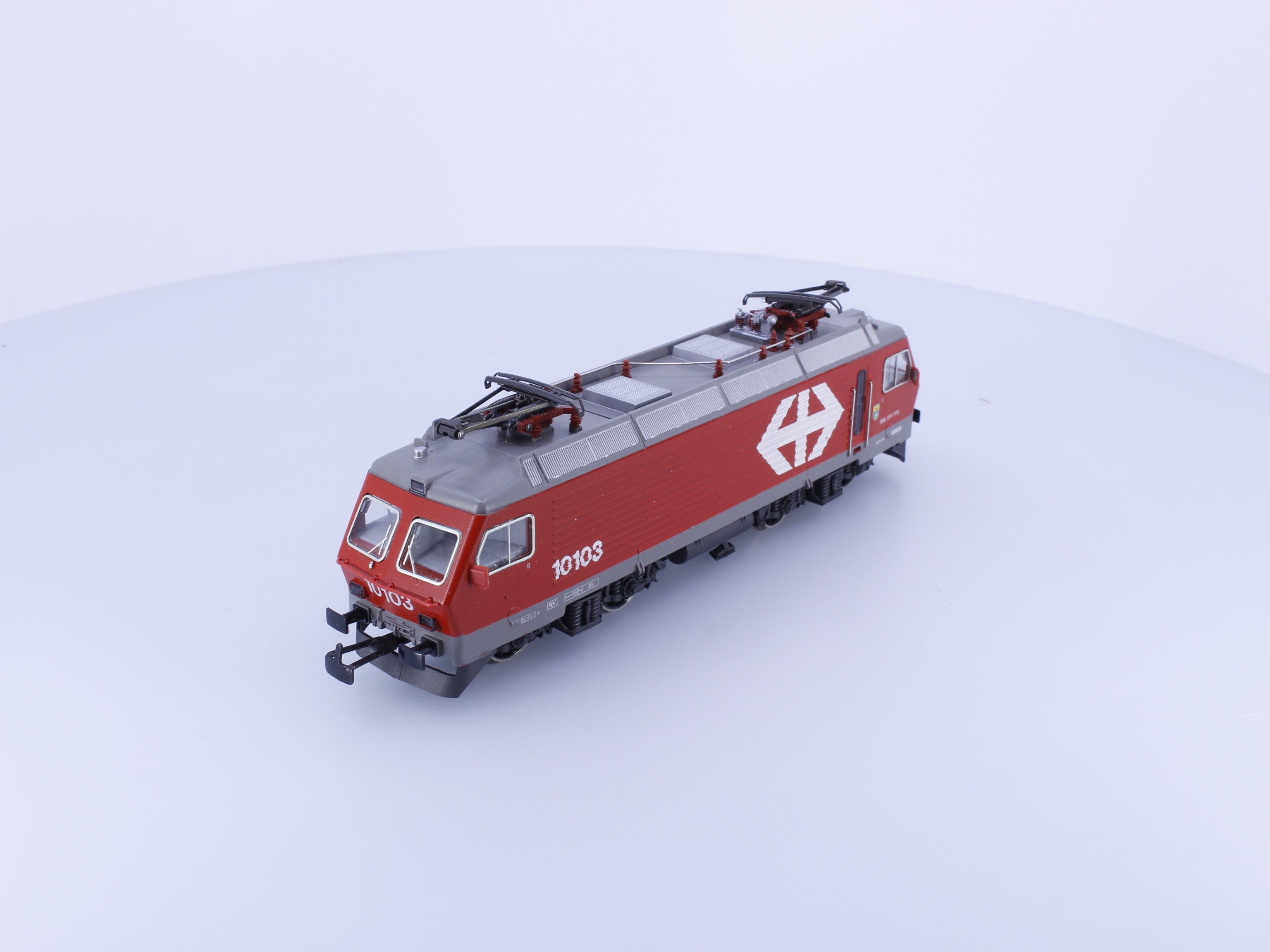 Marklin 3328 HO SBB-CFF-FFS Re 4/4 Electric Locomotive 10103 Analog AC