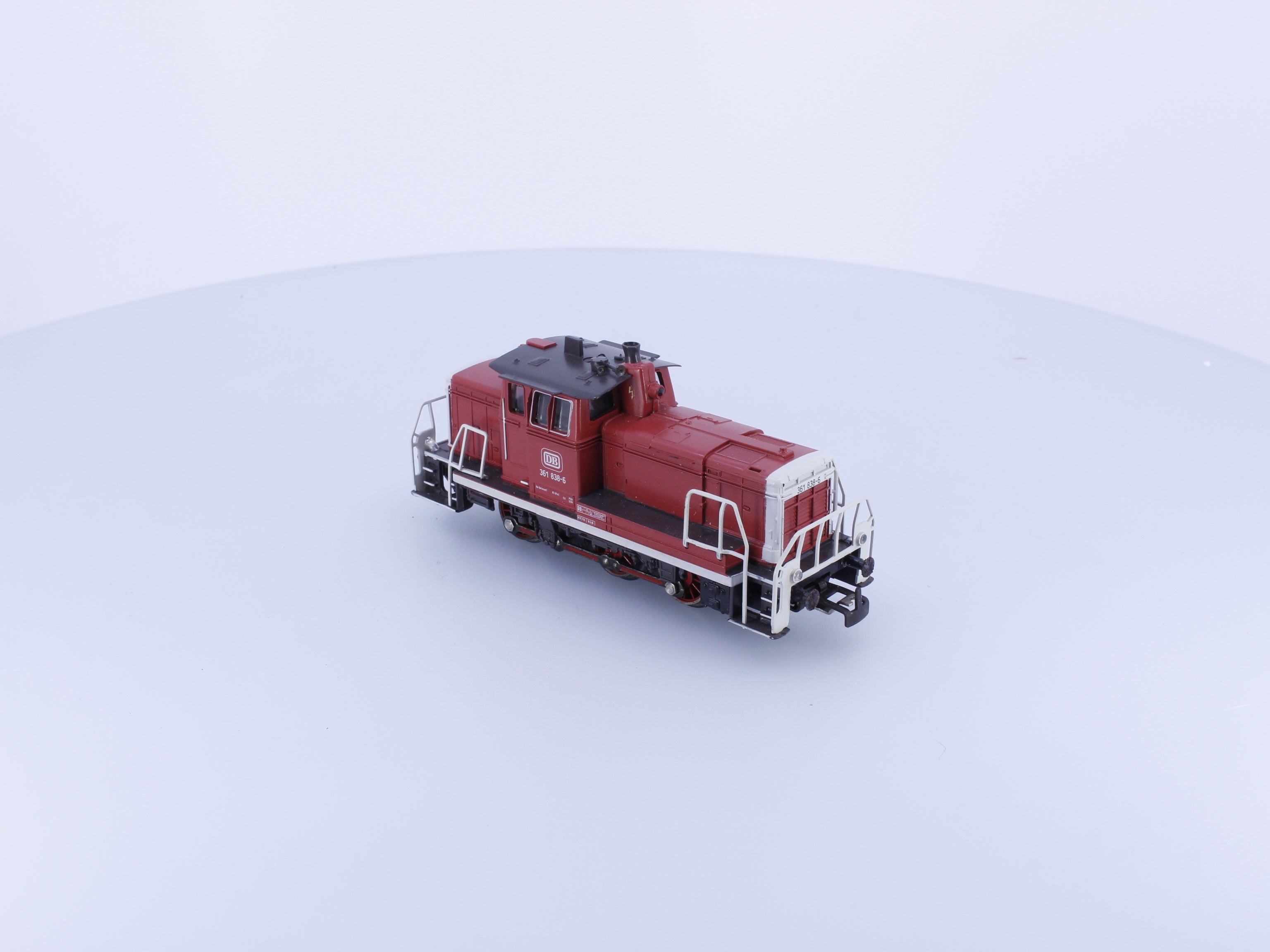 Marklin 3131 HO DB BR361 Diesel Locomotive 361838-6 Analog AC