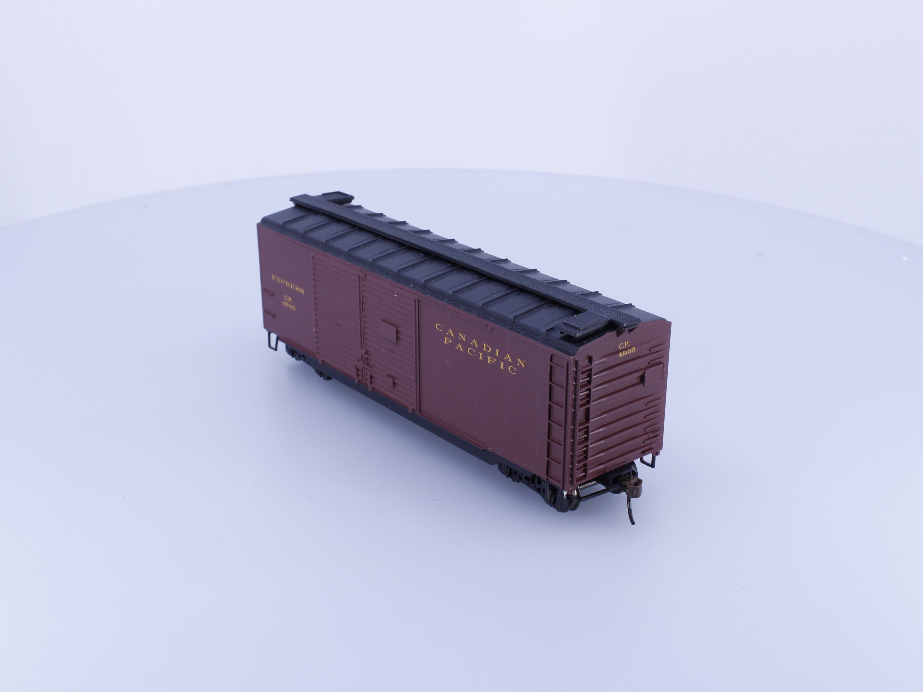 Athearn ATH72621 HO 40' Express Box Car Canadian Pacific (CP) 4905
