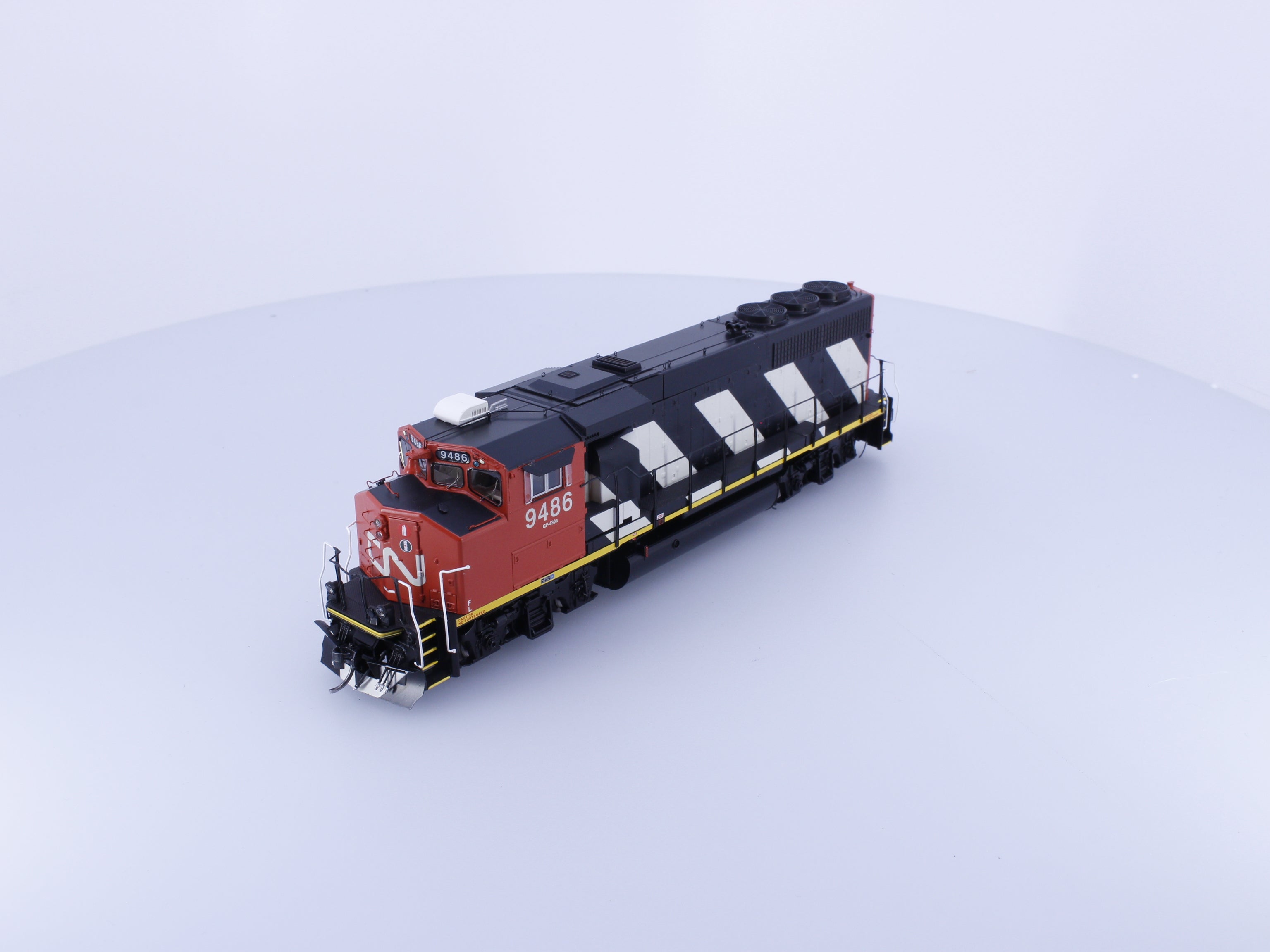 Athearn ATHG65183 HO GP40-2L Diesel Locomotive Canadian National (CN) 9486 DCC & Sound