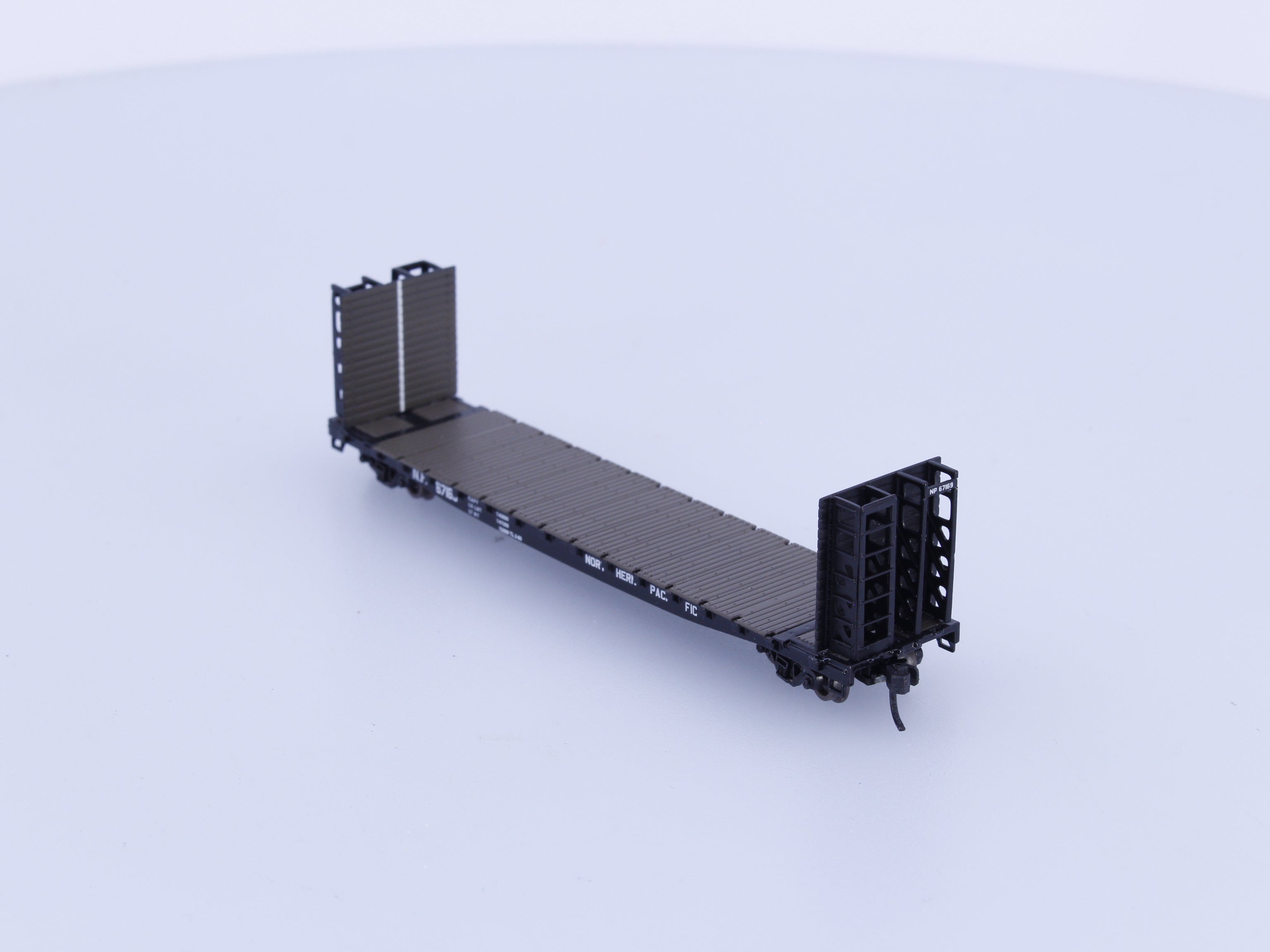 Athearn 10878 N 53' Bulkhead Flat Northern Pacific (NP) 67169 (#1)
