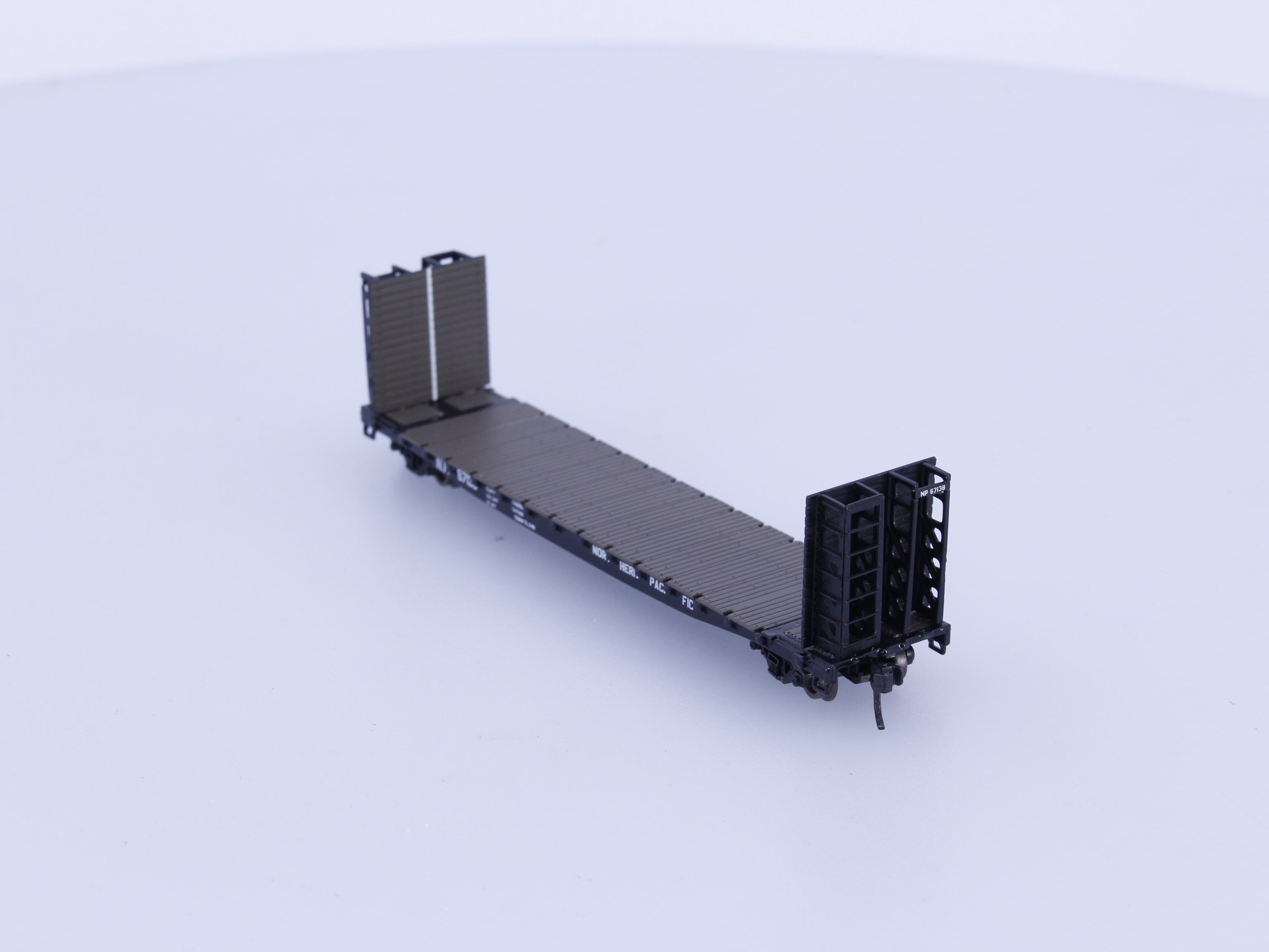 Athearn 10877 N 53' Bulkhead Flat Northern Pacific (NP) 67138