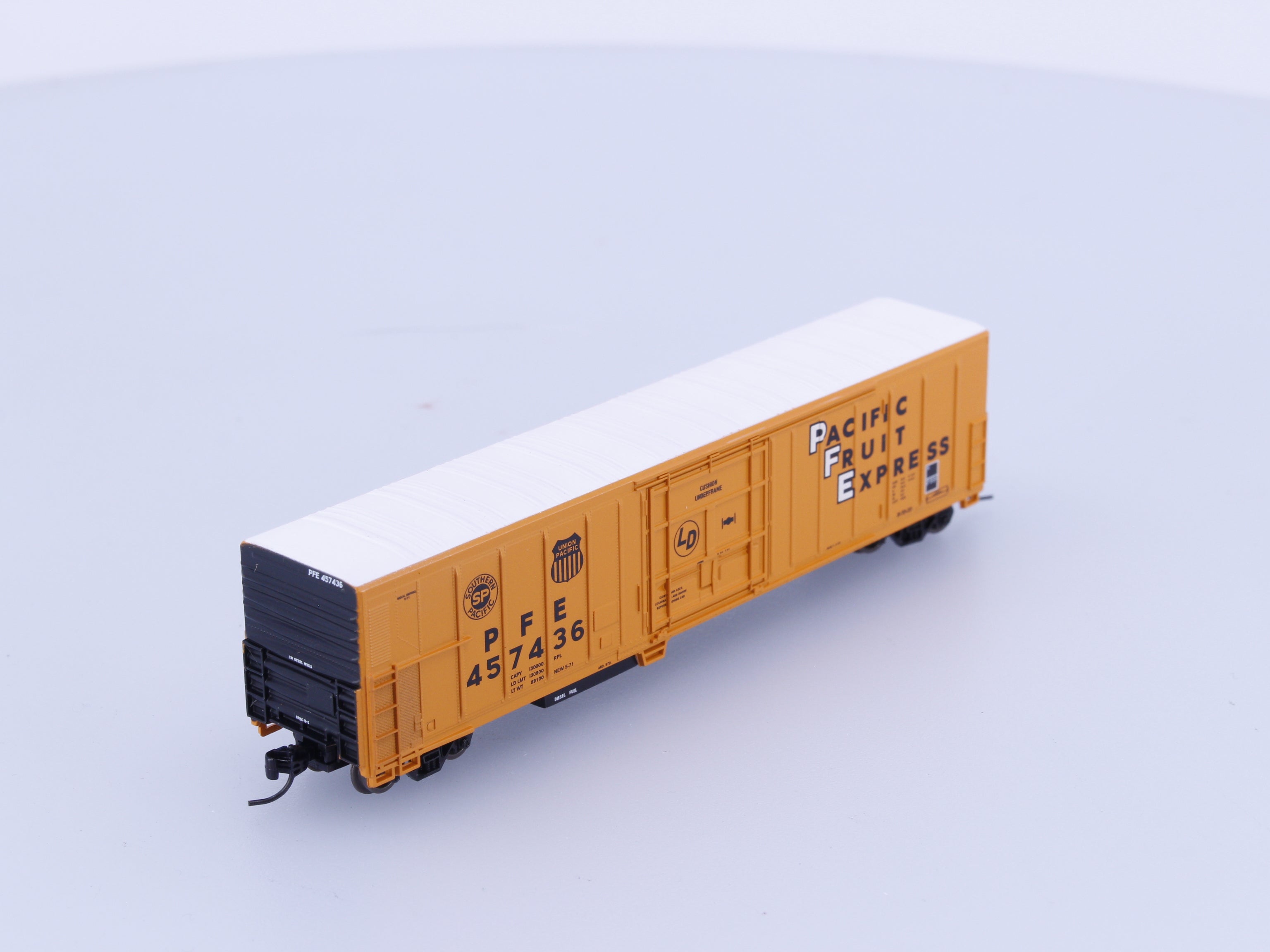 Athearn 17454 N 57' Mechanical Refrigerator Car Pacific Fruit Express (PFE) 457436