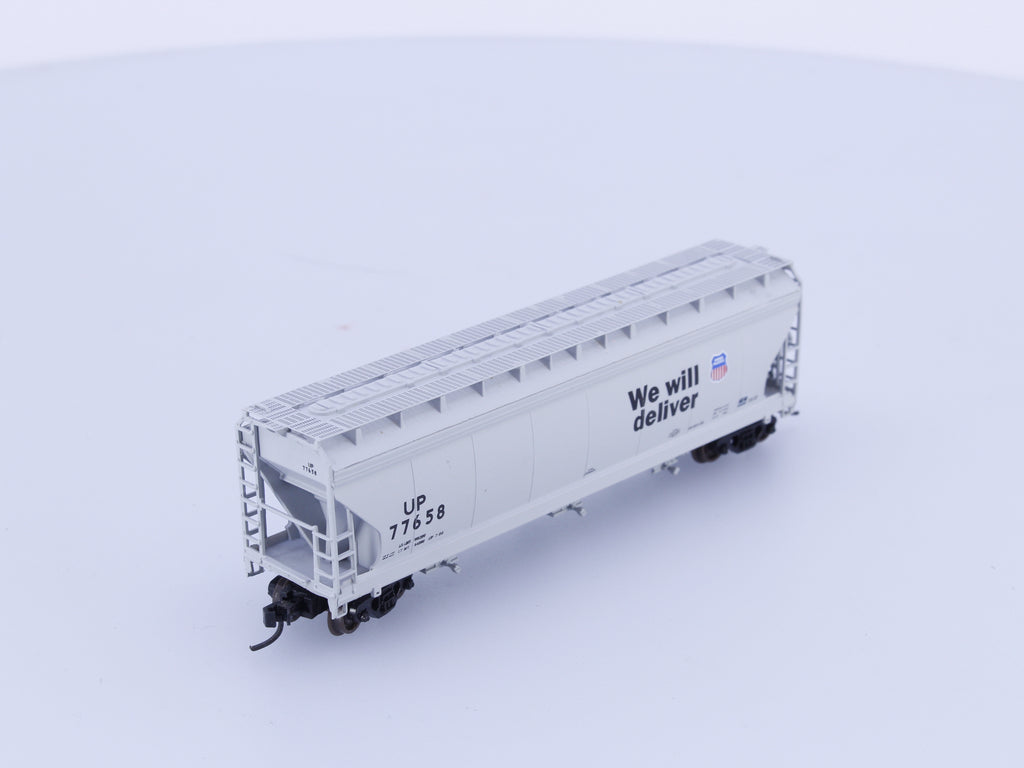 Pacific Western Rail Systems 1084C N Covered Hopper 4600 3 Bay ACF Union Pacific (UP) 77658