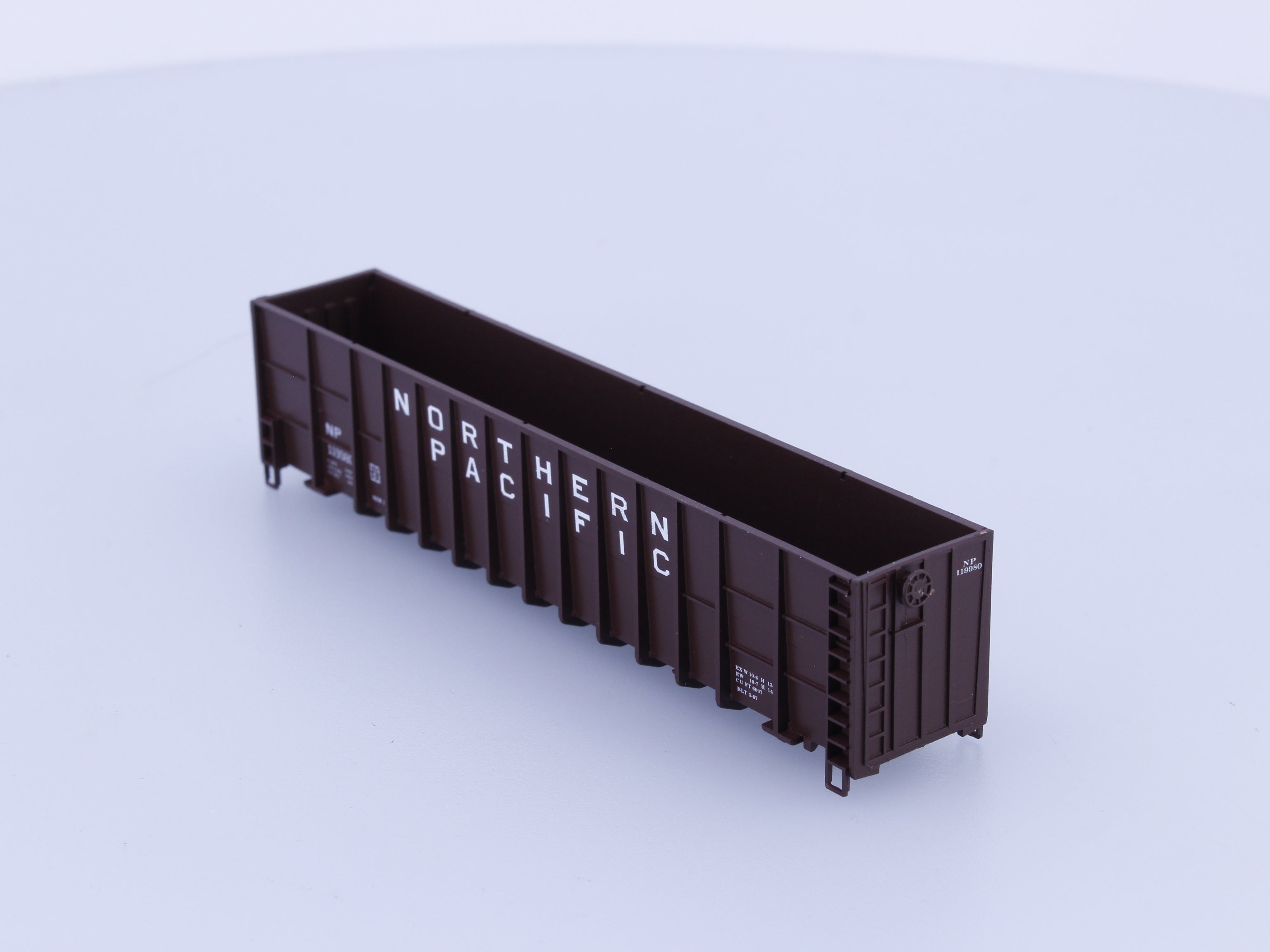 Deluxe Innovations 10510 N 100T Wood Chip Car no Trucks Northern Pacific (NP) 119980