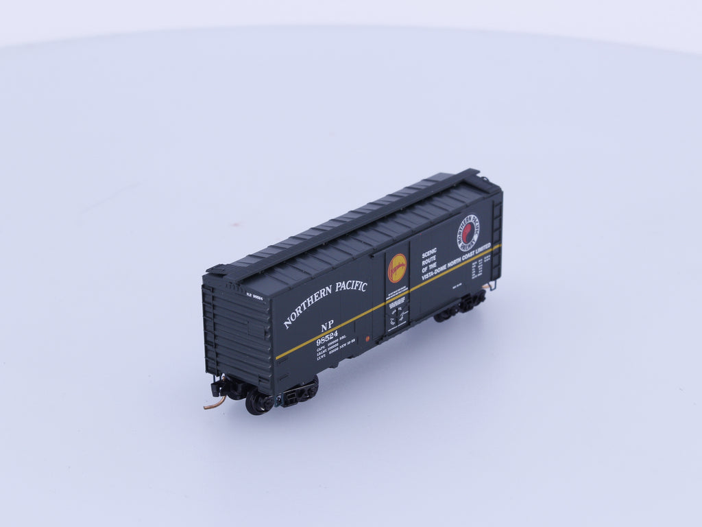Micro Trains 02100170 N Boxcar, 40', Steel Plug Door Northern Pacific (NP) 98524