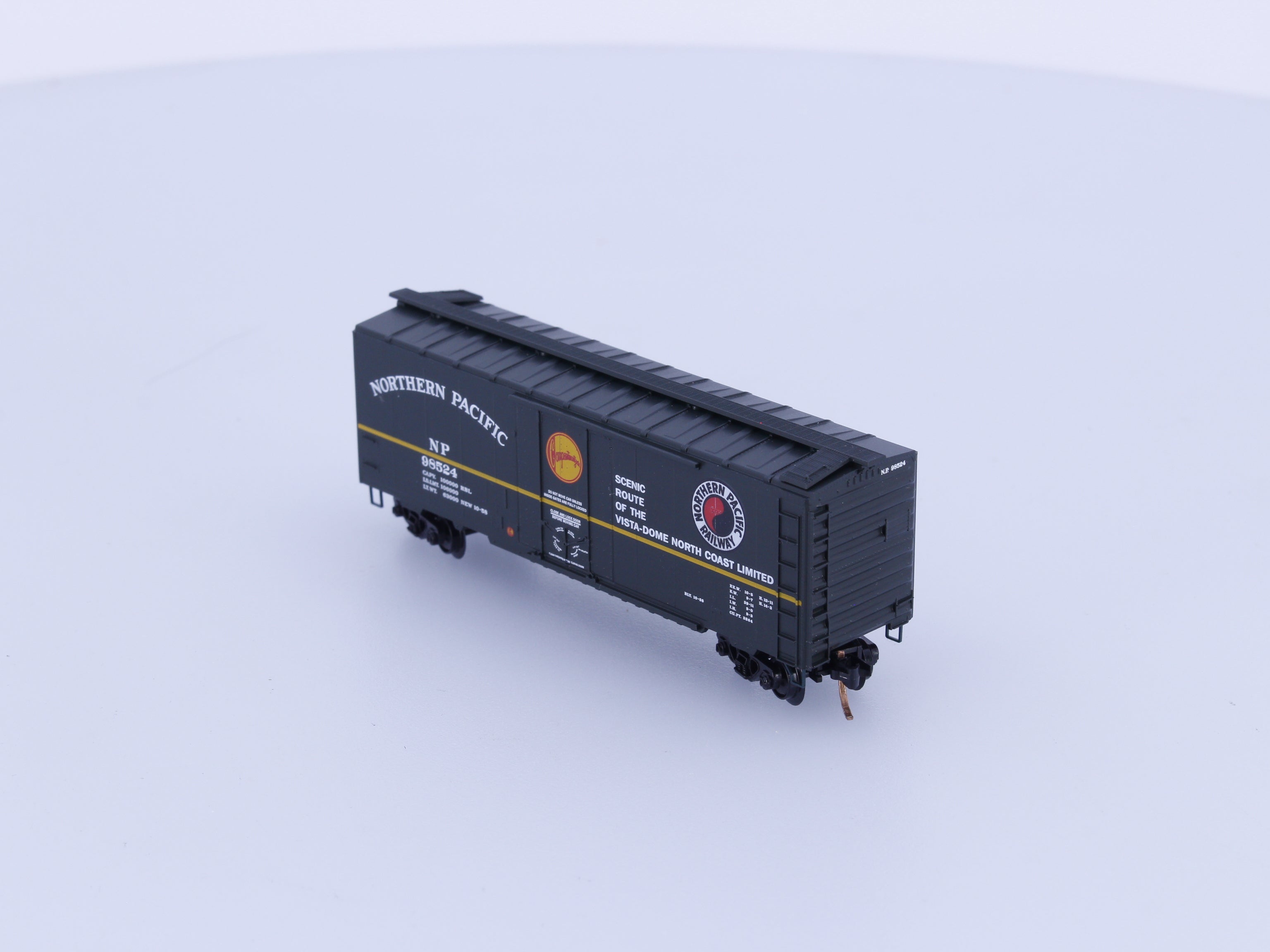 Micro Trains 02100170 N Boxcar, 40', Steel Plug Door Northern Pacific (NP) 98524