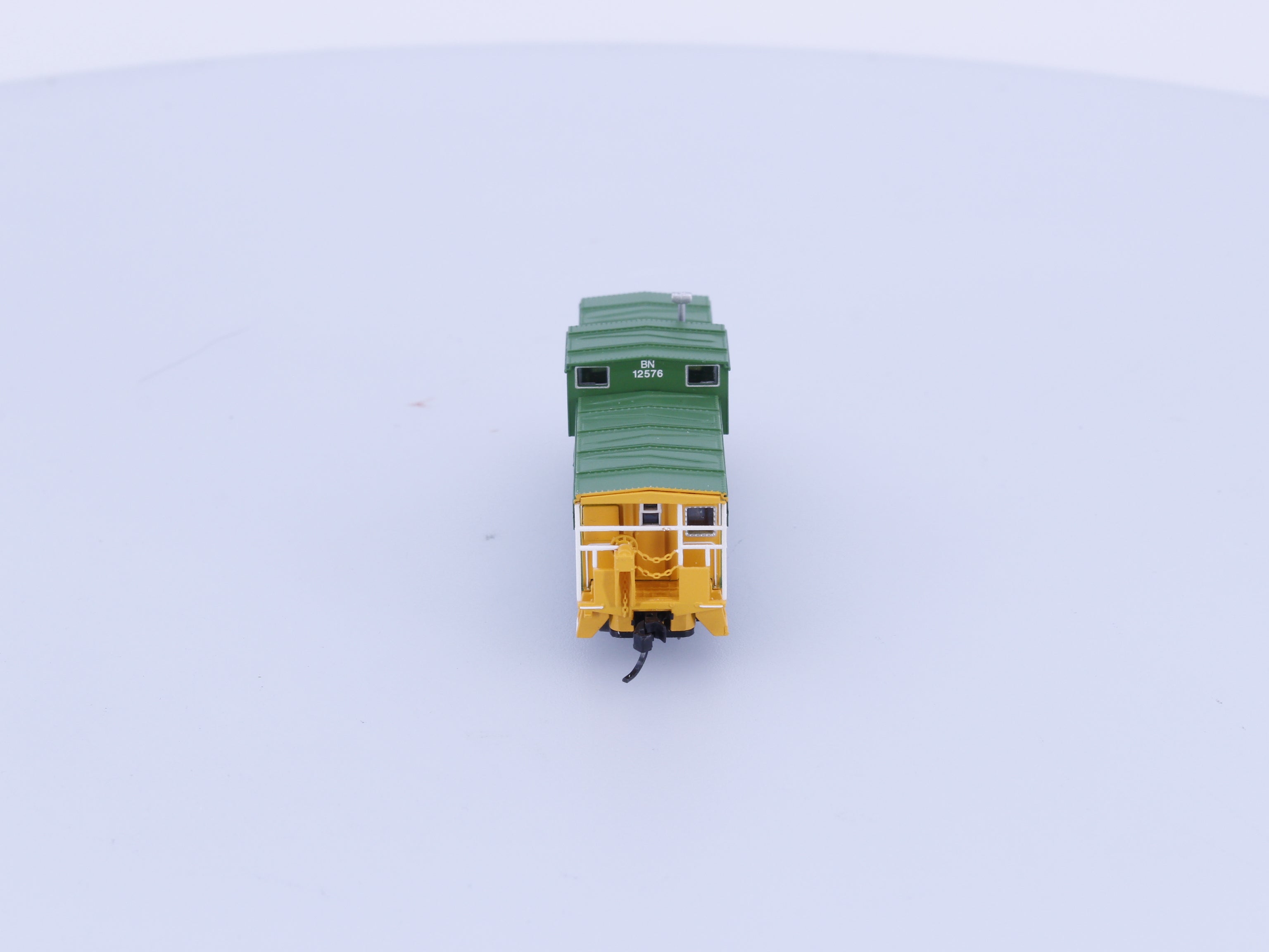 Atlas 50003143 N Extended Vision Caboose Burlington Northern (BN) 12576