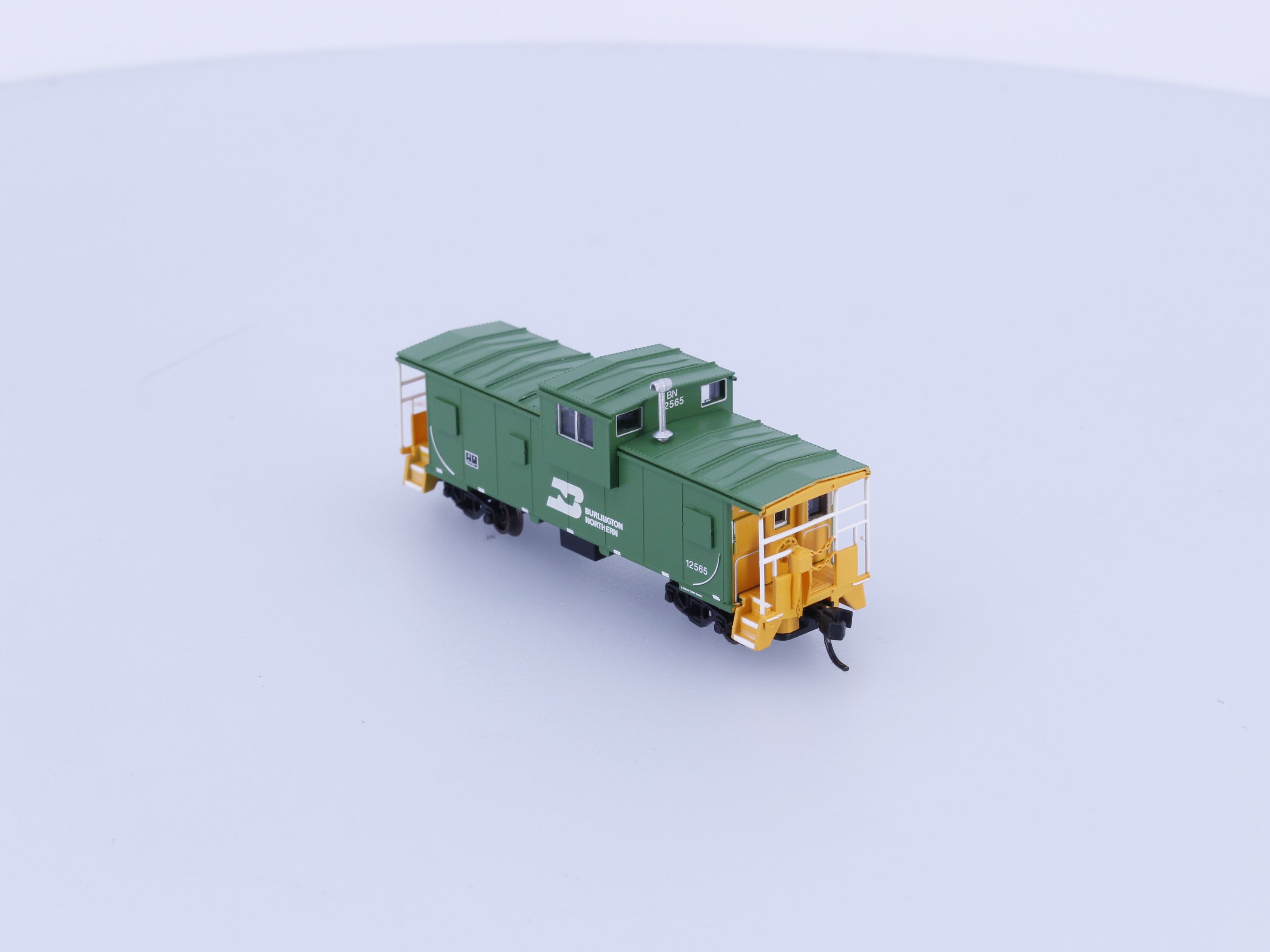 Atlas 50003142 N Extended Vision Caboose Burlington Northern (BN) 12565
