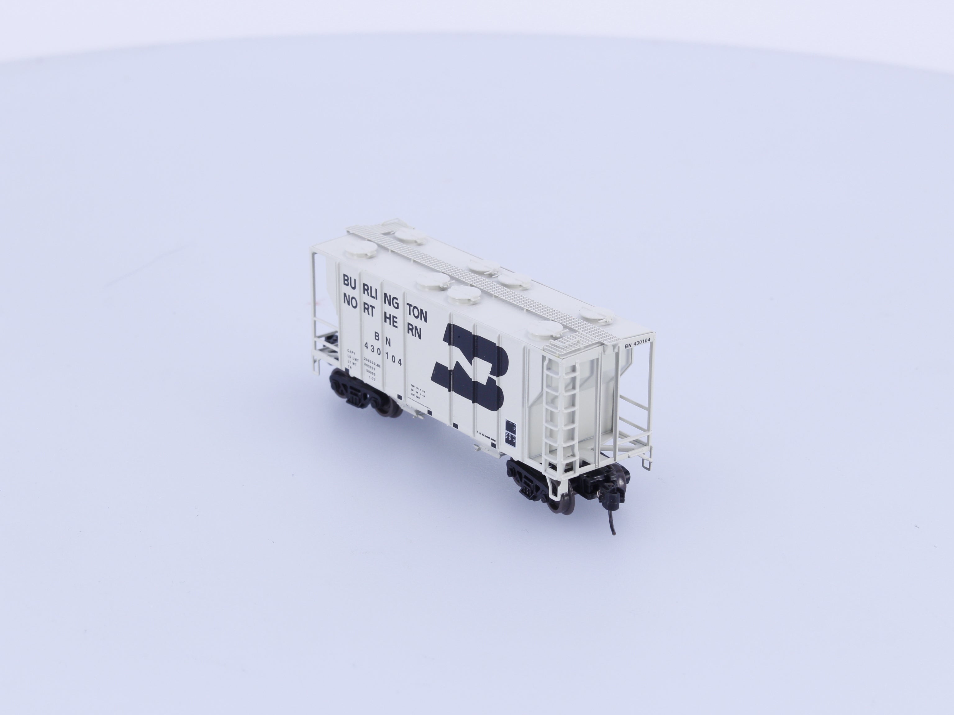 Athearn 12004 N 34' PS2-2600 Covered Hopper Burlington Northern (BN) 430104