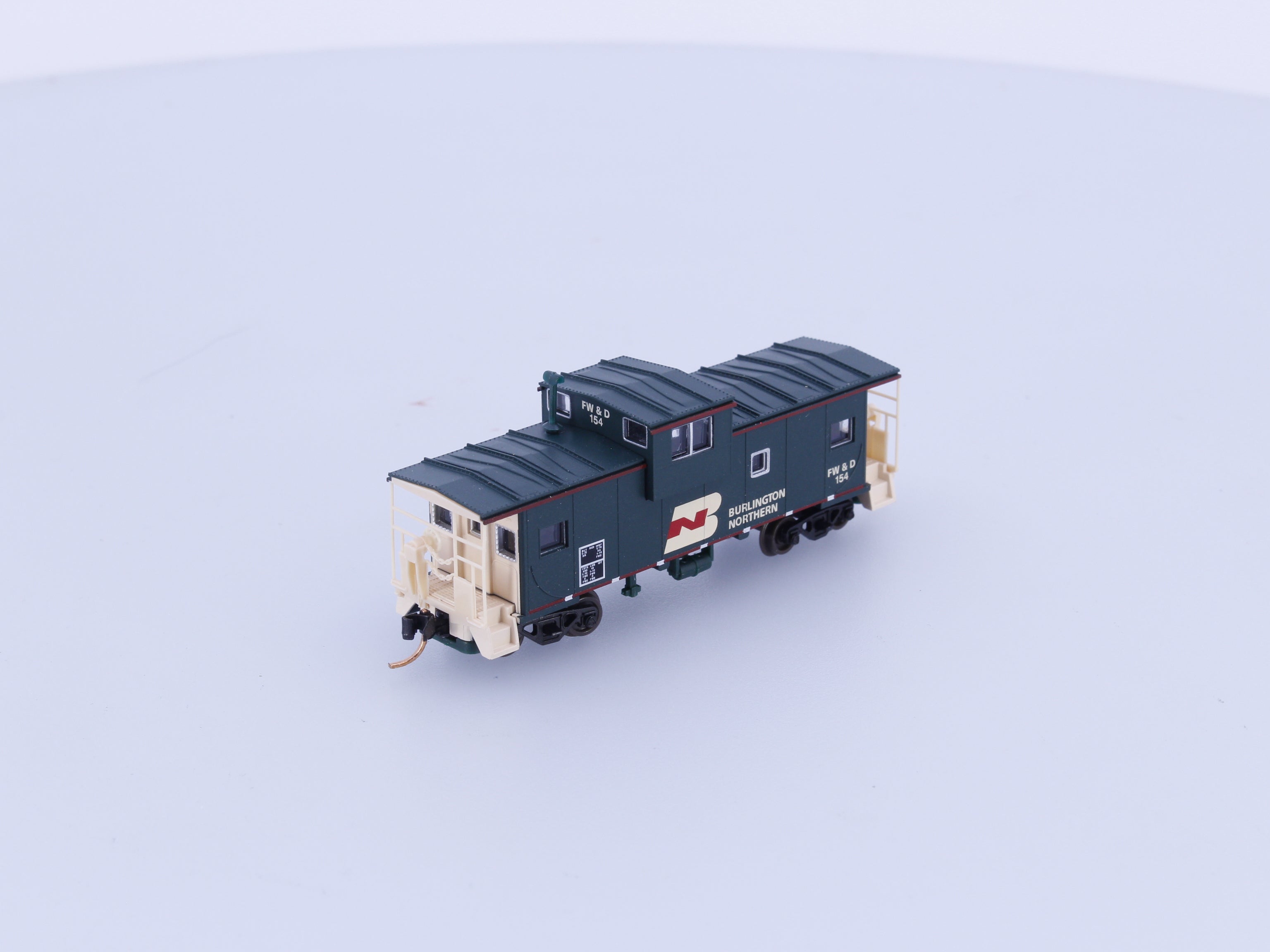 Atlas 30421 N Extended Vision Caboose Burlington Northern (BN) 154