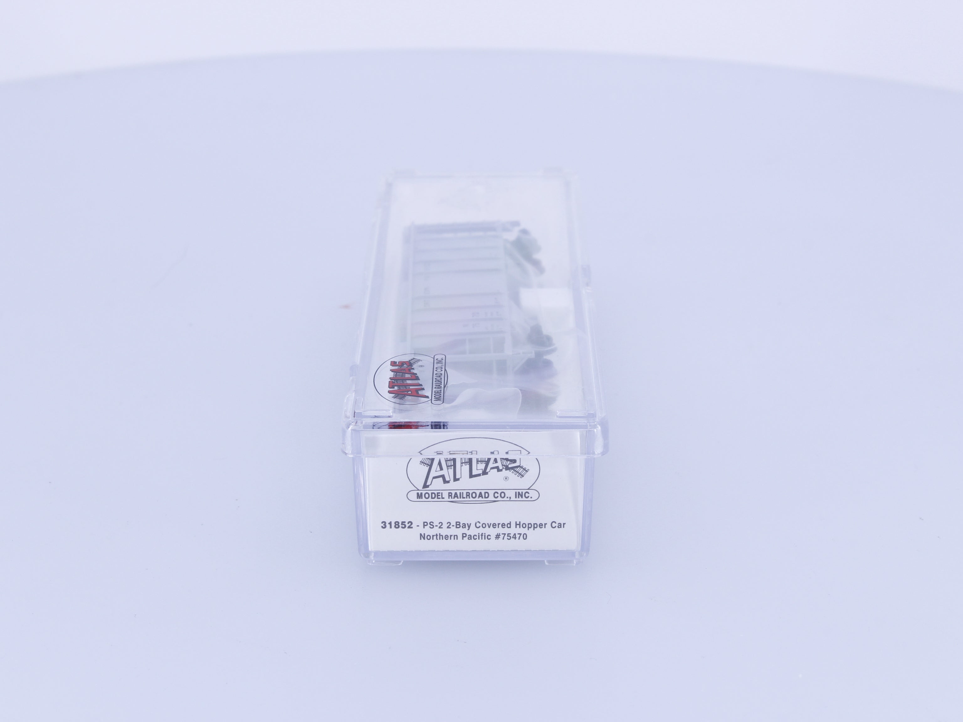 Atlas 31852 N PS-2 2 Bay 2 Bay Covered Hopper Car Northern Pacific (NP) 75470