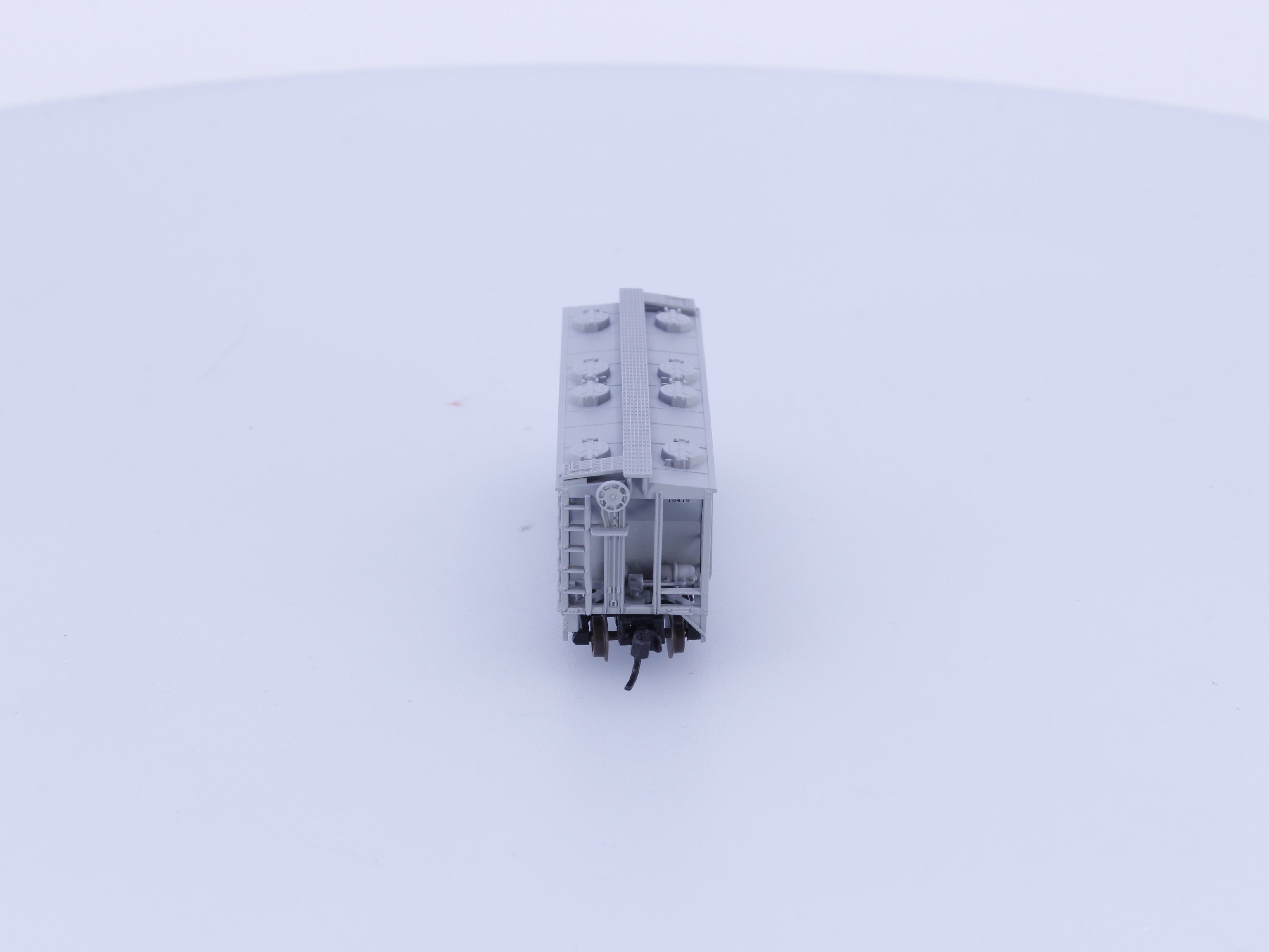 Atlas 31852 N PS-2 2 Bay 2 Bay Covered Hopper Car Northern Pacific (NP) 75470