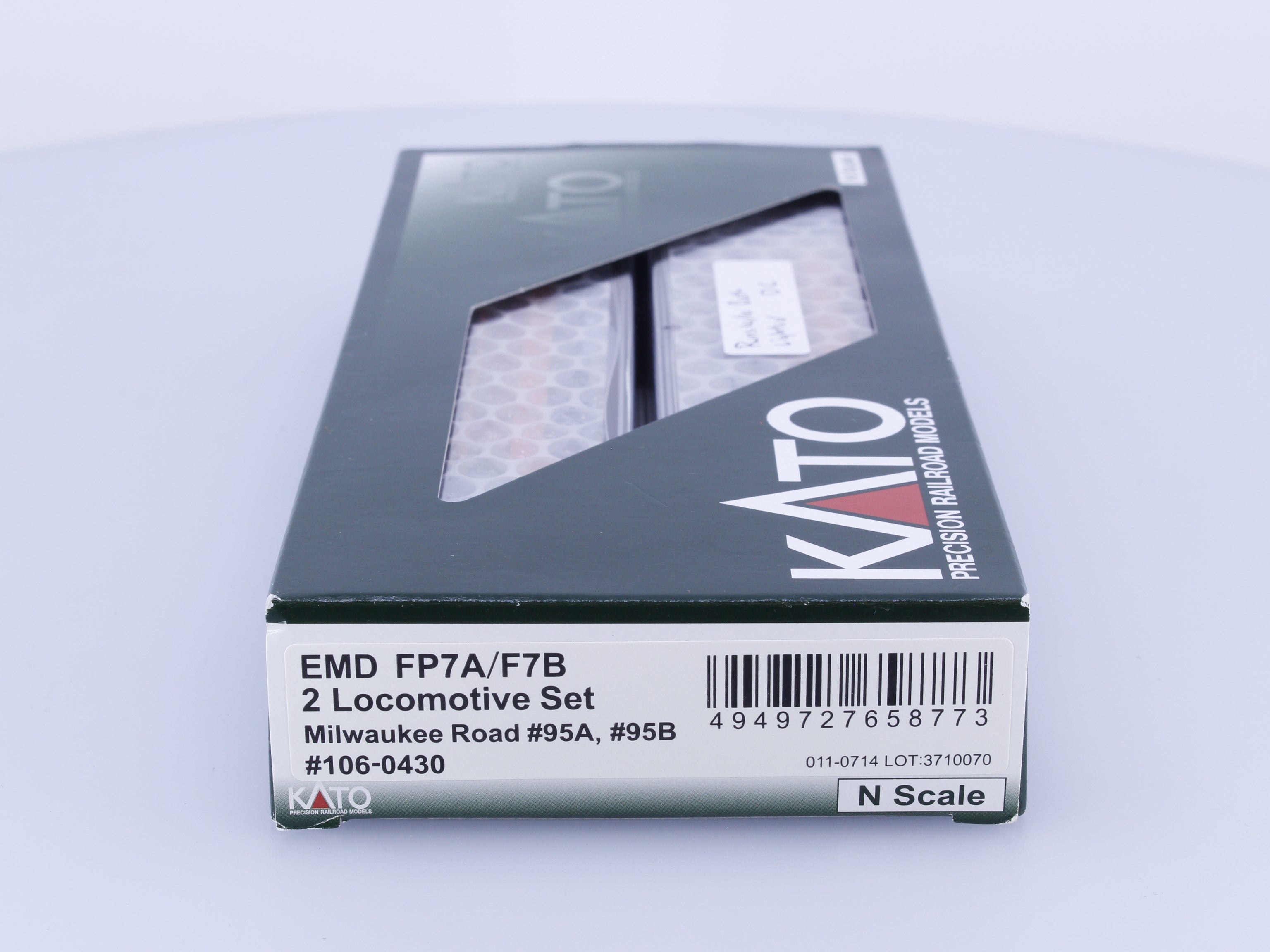 Kato 106-0430 N EMD FP7A/F7B Diesel Locomotives Set Milwaukee Road (MILW) 95A/95B Analog DC (#2)