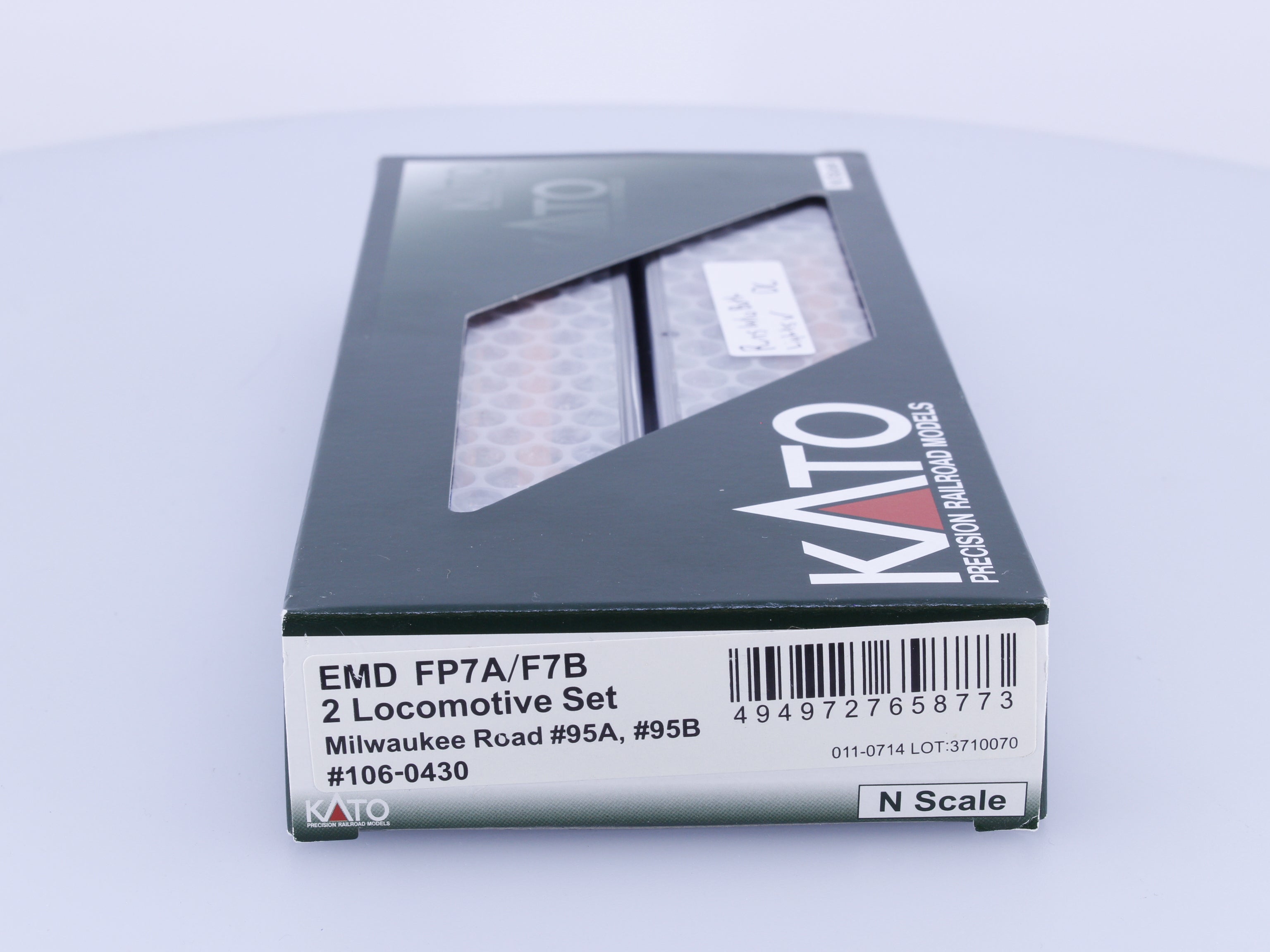 Kato 106-0430 N EMD FP7A/F7B Diesel Locomotives Set Milwaukee Road (MILW) 95A/95B Analog DC (#1)