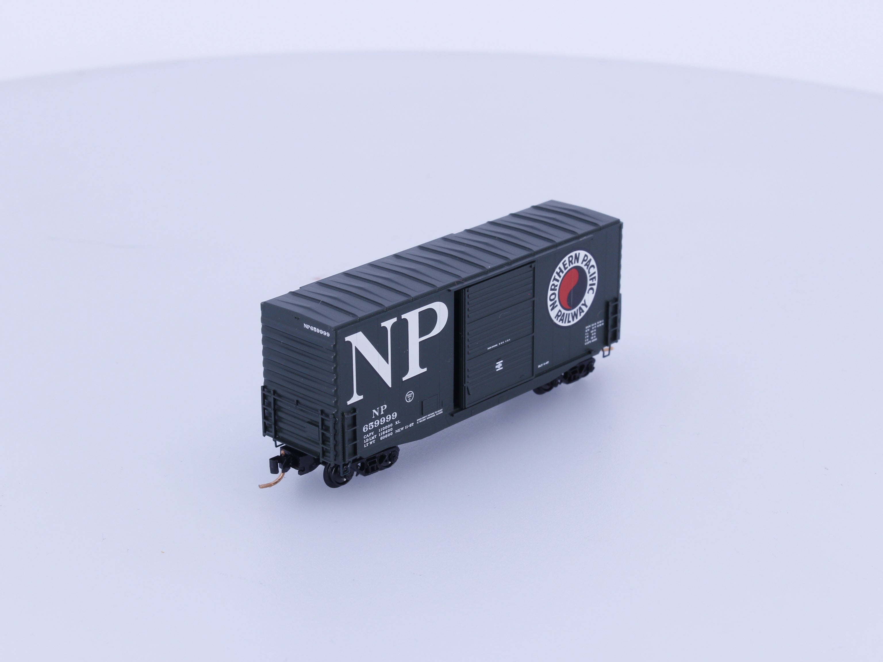 Micro Trains 10100010 N Boxcar, 40', Hi-Cube Northern Pacific (NP) 659999