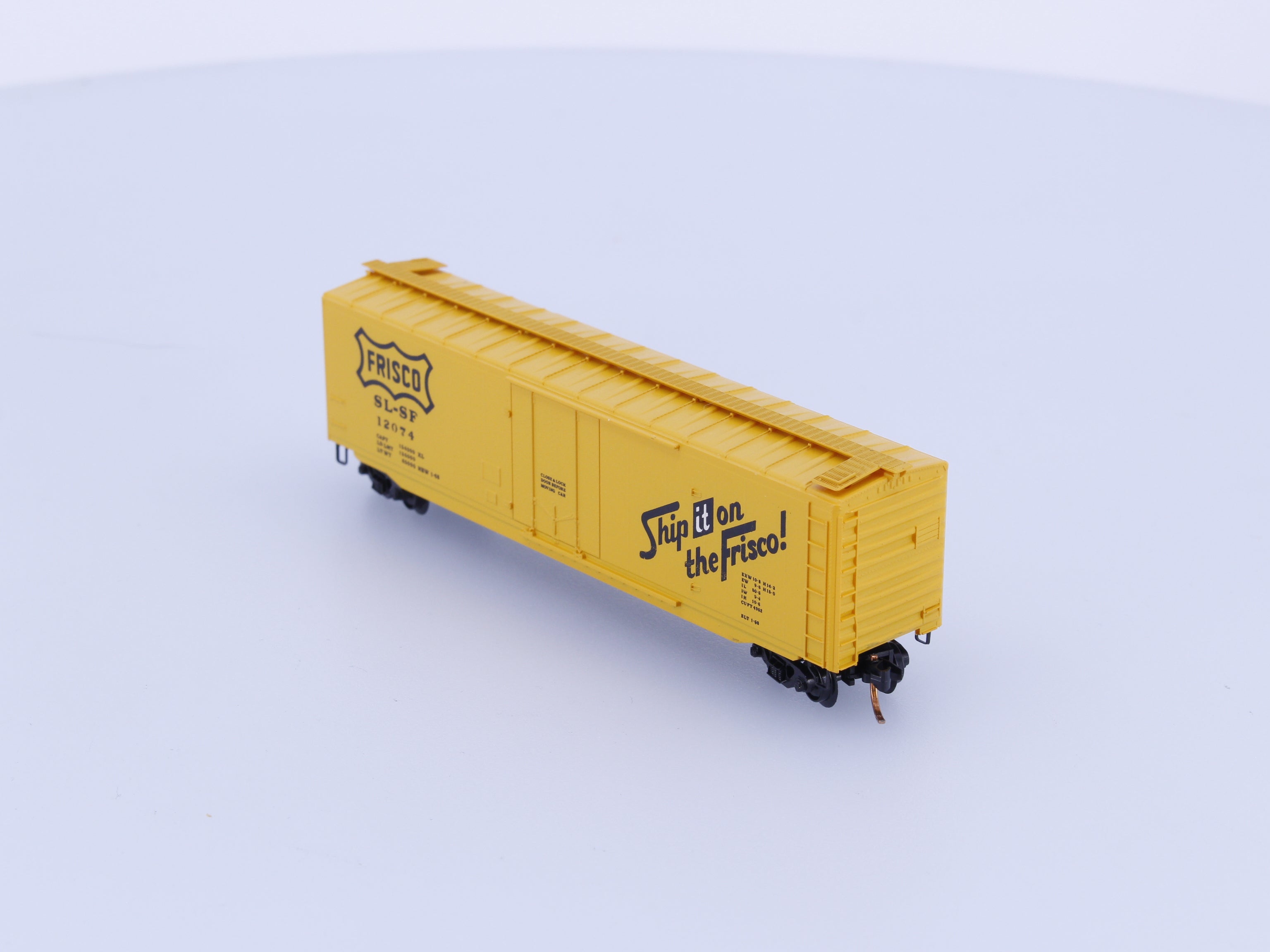 Micro Trains 32144-1 N 50' Standard Box Car Plug Door SLSanta Fe (SF) 12074 (#2)