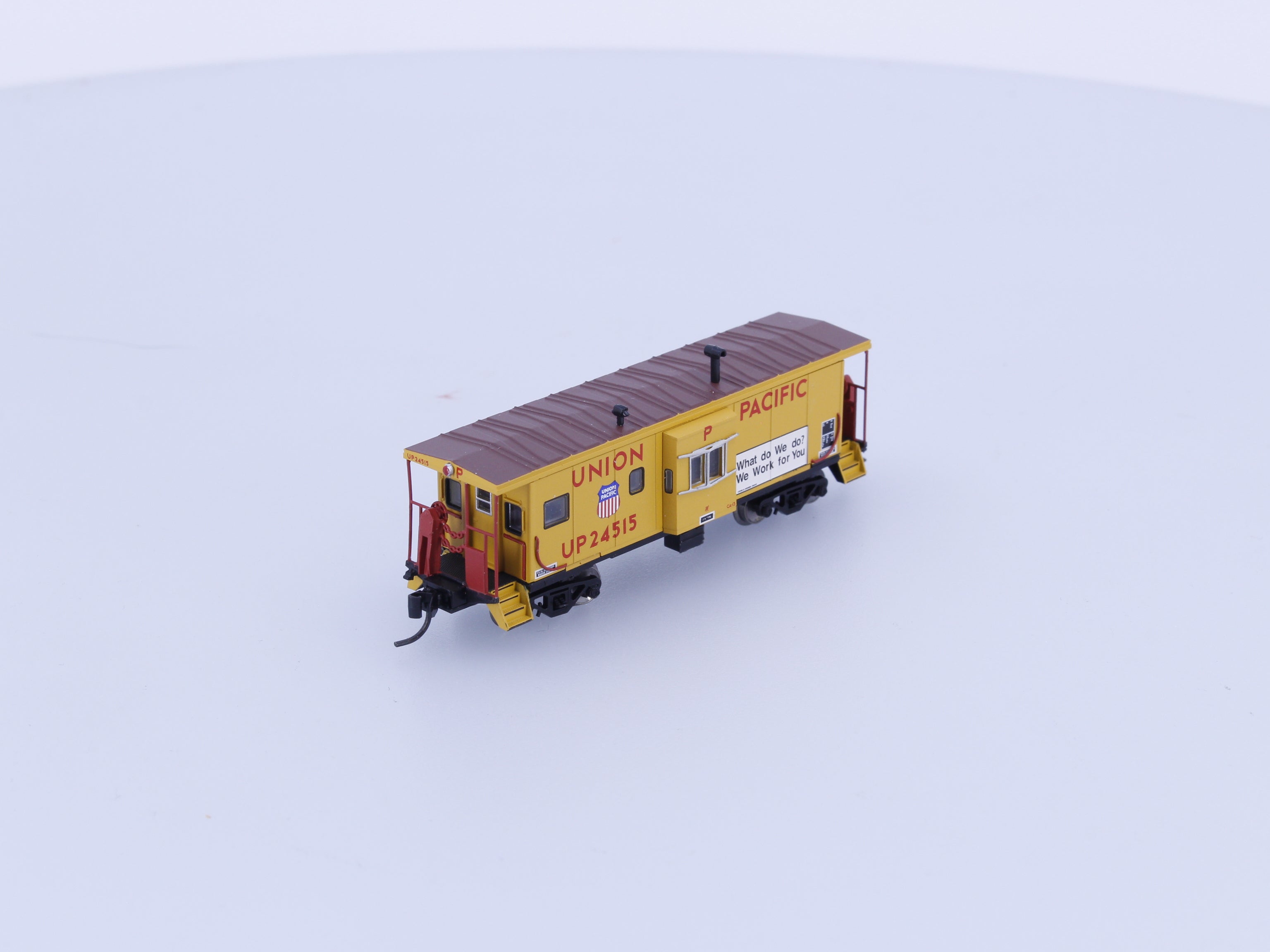 Bluford Shops 44020 N Int. Ph. 4 Bay Window Caboose Union Pacific (UP) 24515