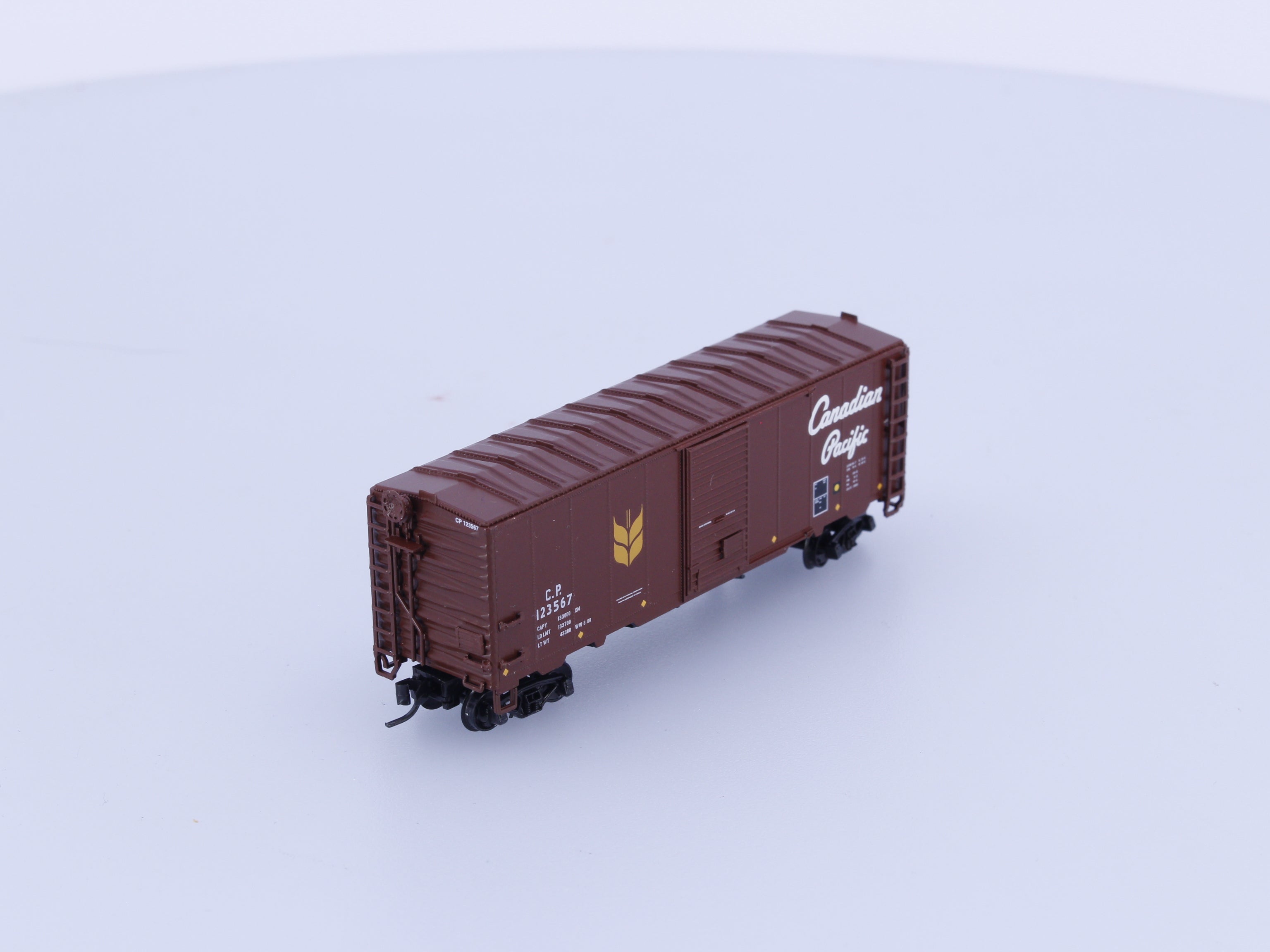 InterMountain 66812-02 N AAR 40' Box Car Canadian Pacific (CP) 123567