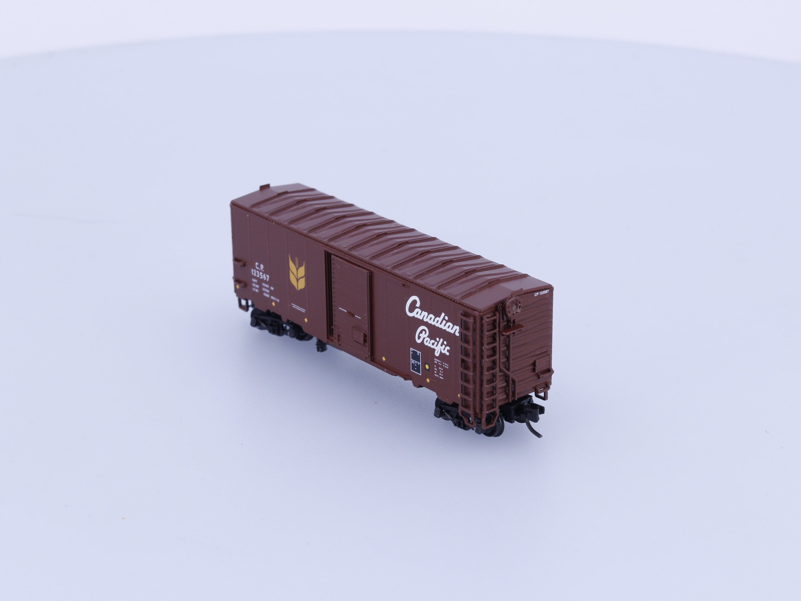 InterMountain 66812-02 N AAR 40' Box Car Canadian Pacific (CP) 123567