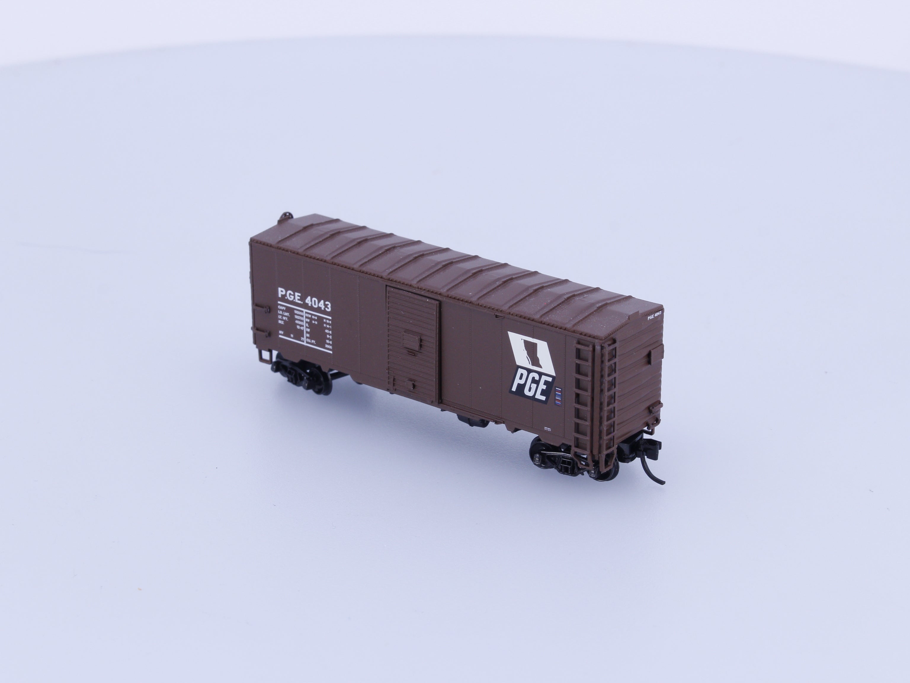 InterMountain 66808-05 N Modified AAR 40' Boxcar Pacific Great Eastern (PGE) 4043