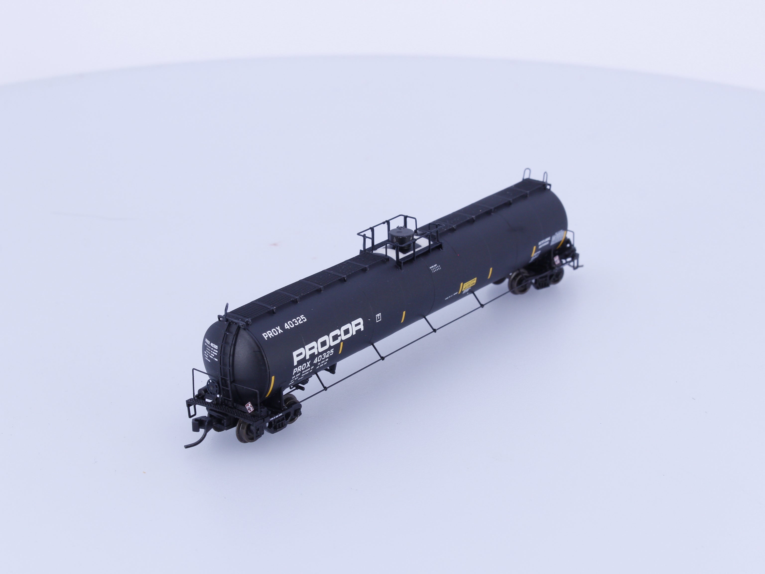 Athearn 23505 N UTC 33K LPG Tank Car Procor Leasing (PROX) 40325