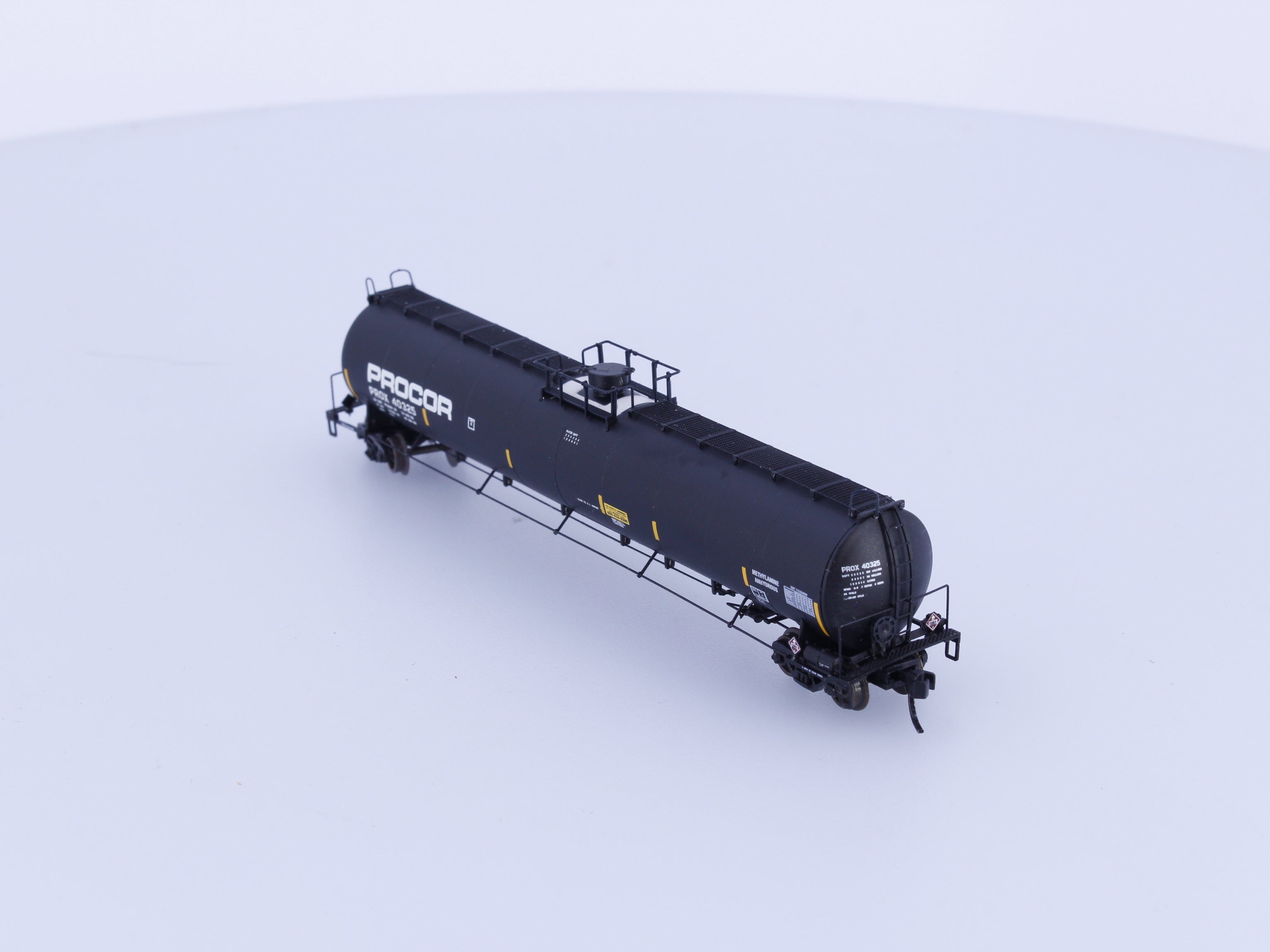 Athearn 23505 N UTC 33K LPG Tank Car Procor Leasing (PROX) 40325
