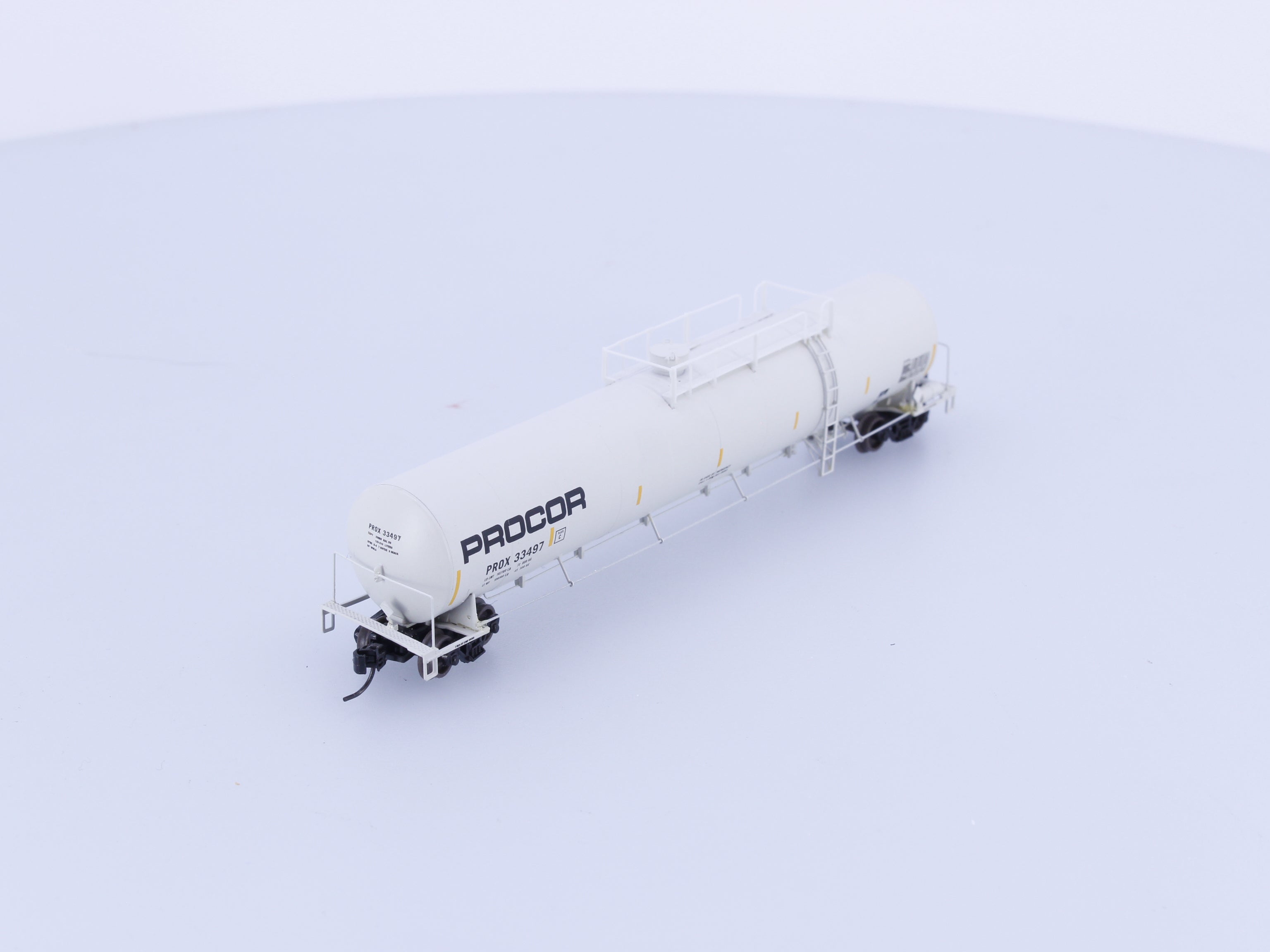 Athearn 23516 N UTC 33K LPG Tank Car Procor Leasing (PROX) 33497