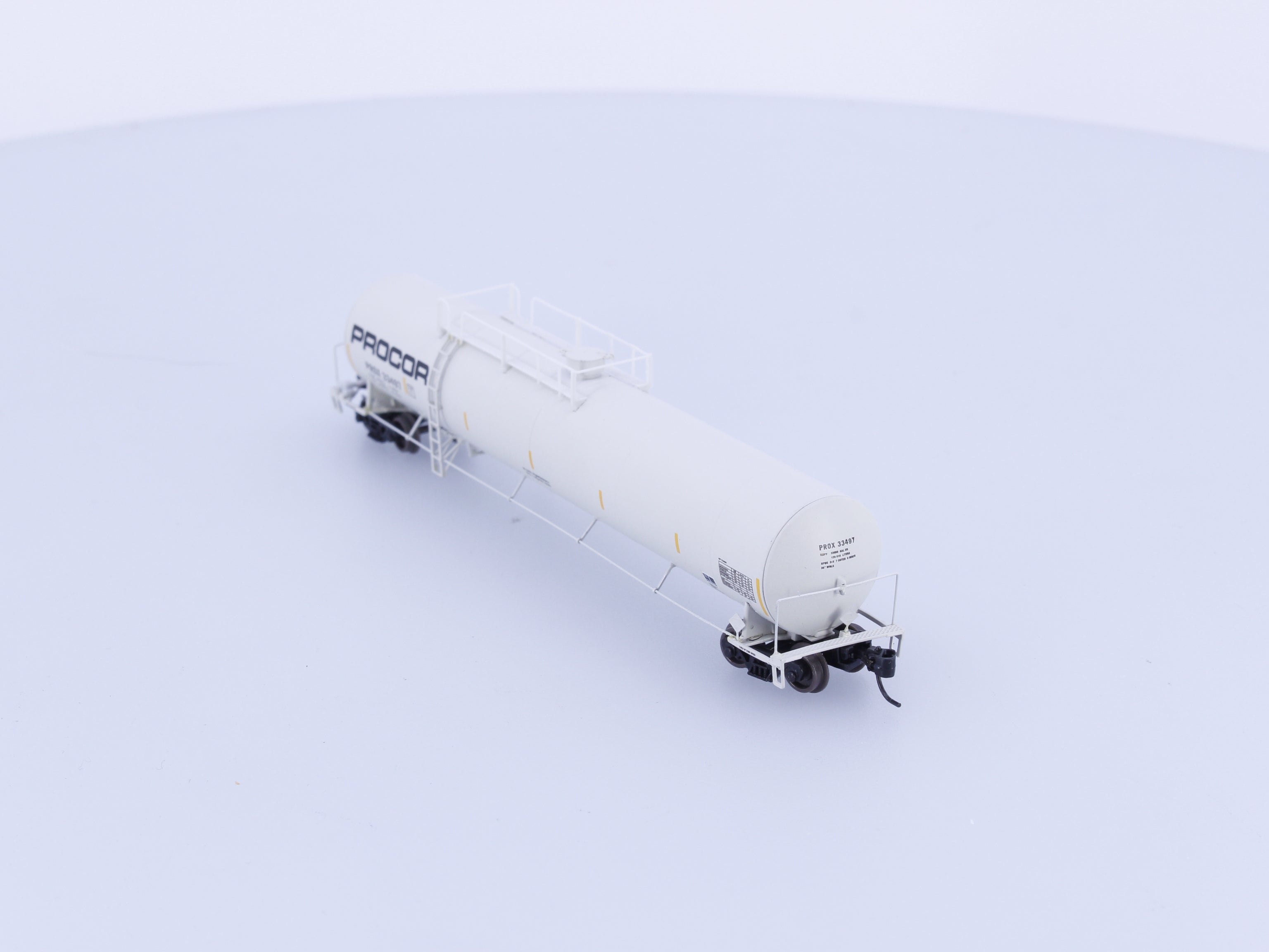 Athearn 23516 N UTC 33K LPG Tank Car Procor Leasing (PROX) 33497