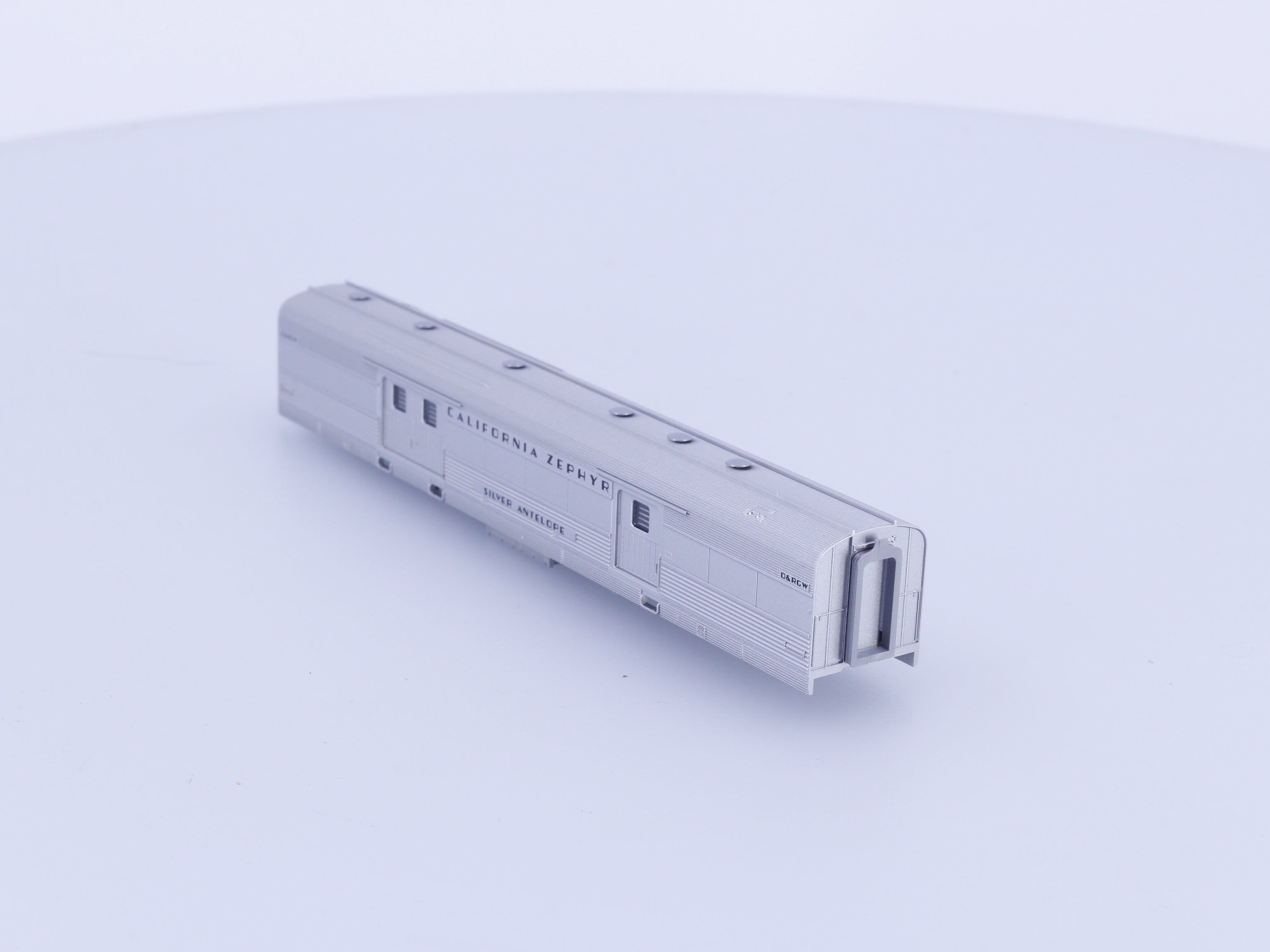 Kato CZBAG N Baggage Car Denver and Rio Grande Western (DRGW) Silver Antelope