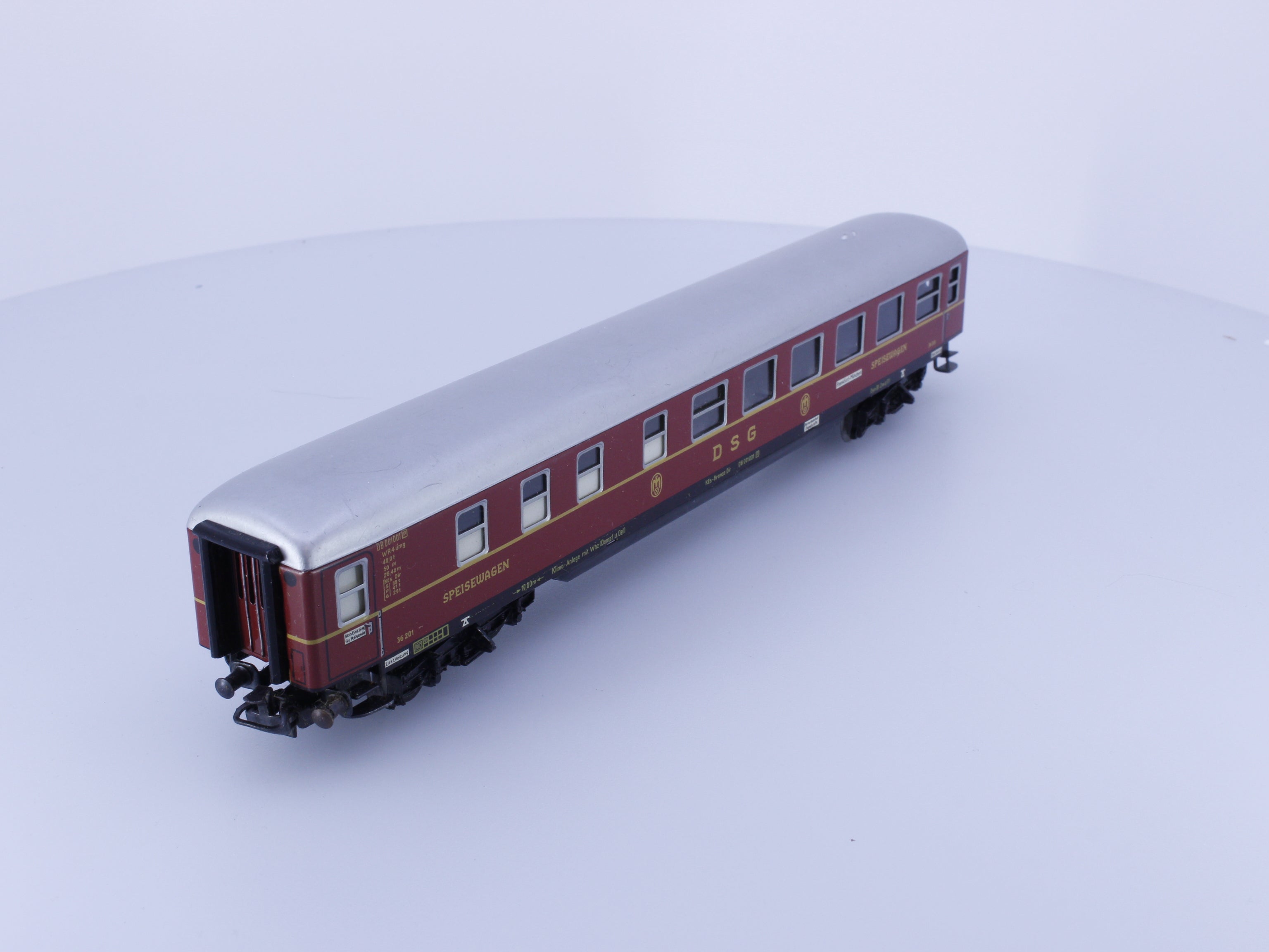 Marklin 4024 HO DB DSG Speisewagen 001001 (#2)