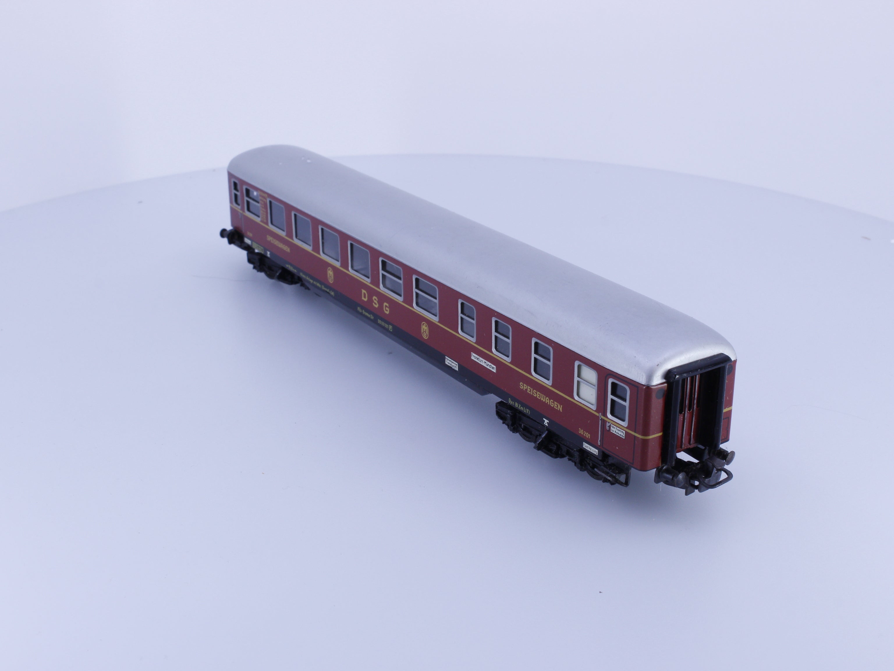 Marklin 4024 HO DB DSG Speisewagen 001001 (#2)