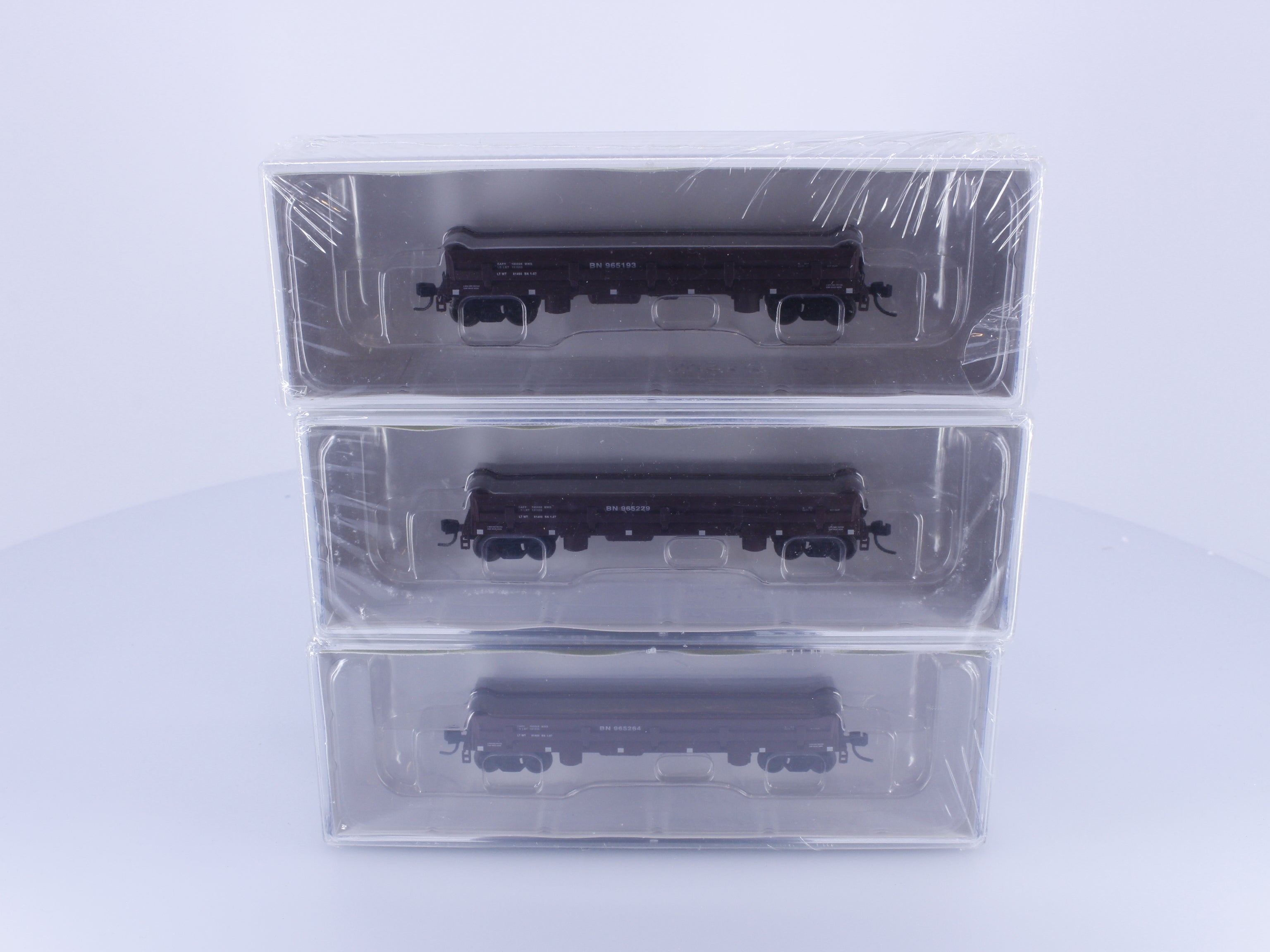 Walthers 932-38615 N 3 Pack Difco Dump Cars Burlington Northern (BN)