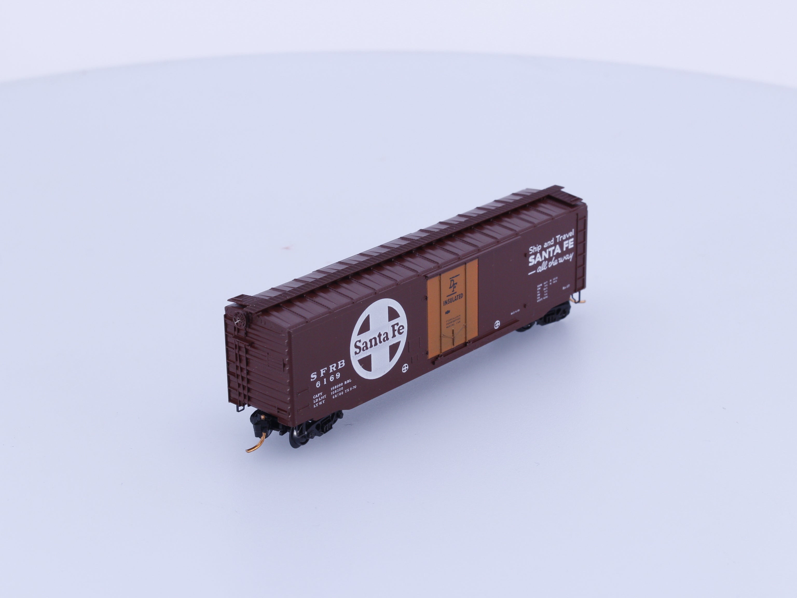 Micro Trains 32076-1 N 50' Standard Box Car, Plug Door Santa Fe (SF) 6169
