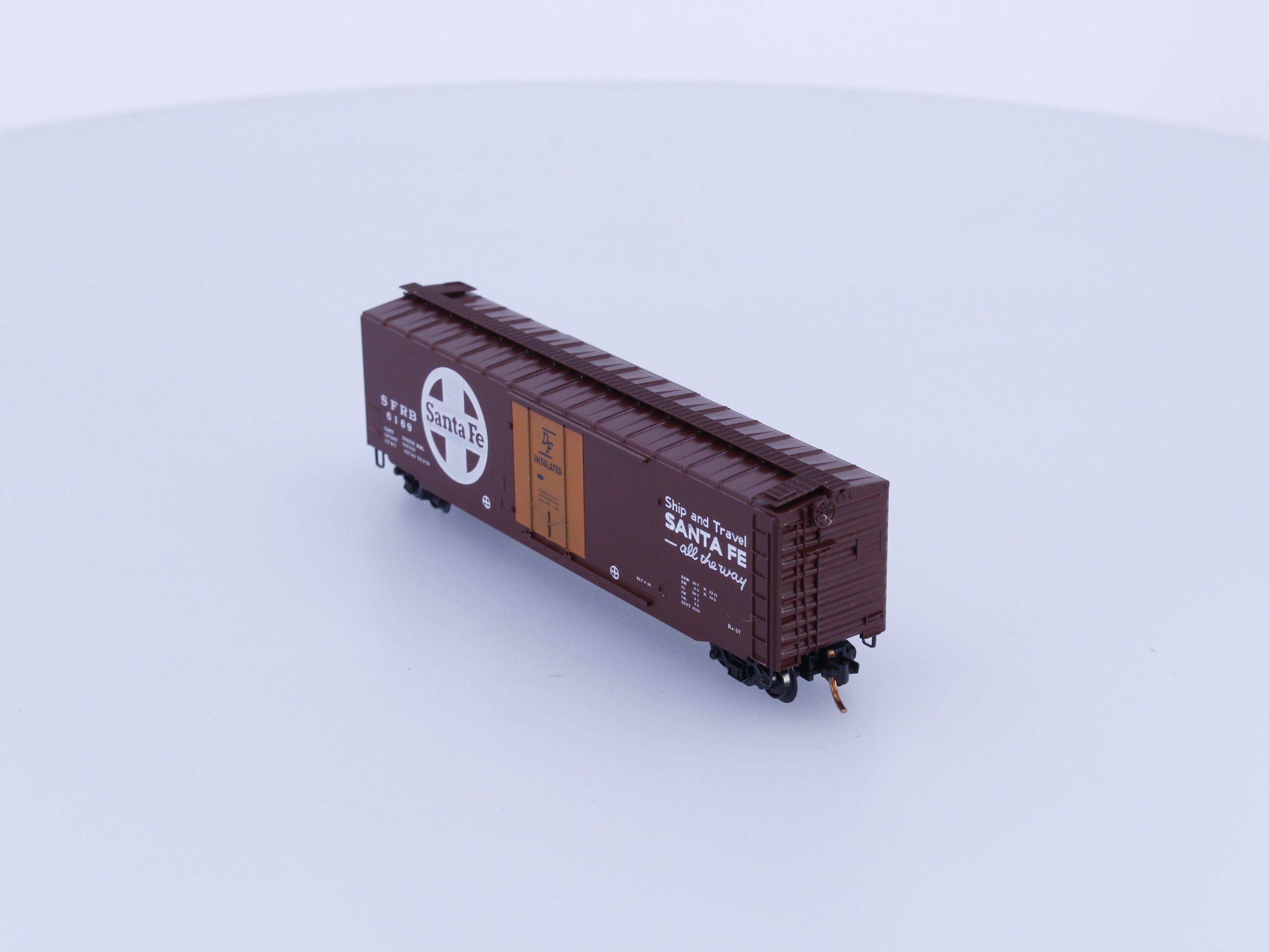 Micro Trains 32076-1 N 50' Standard Box Car, Plug Door Santa Fe (SF) 6169