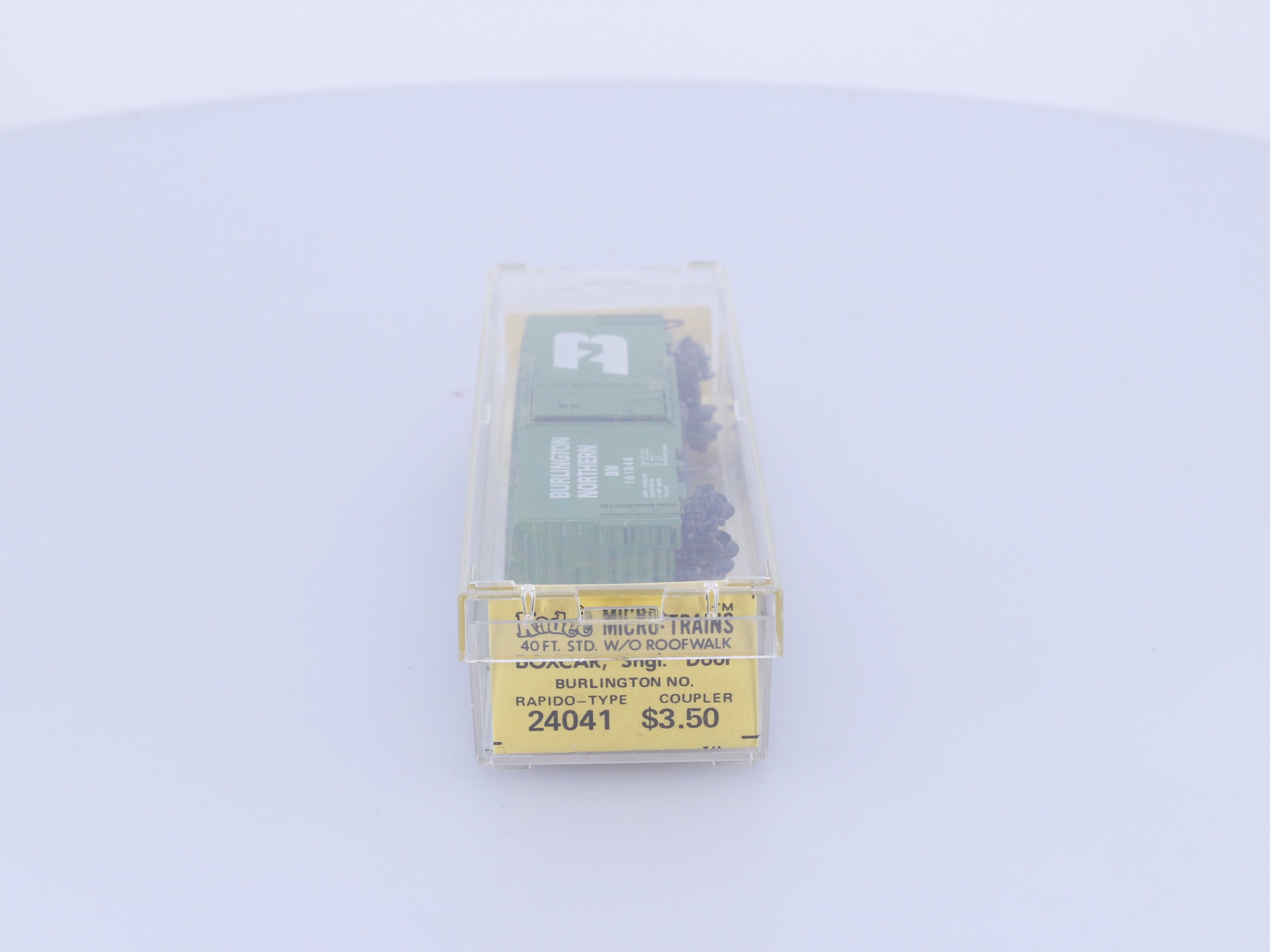 Micro Trains 24041 N 40' Standard Box Car Single Door Burlington Northern (BN) 161848